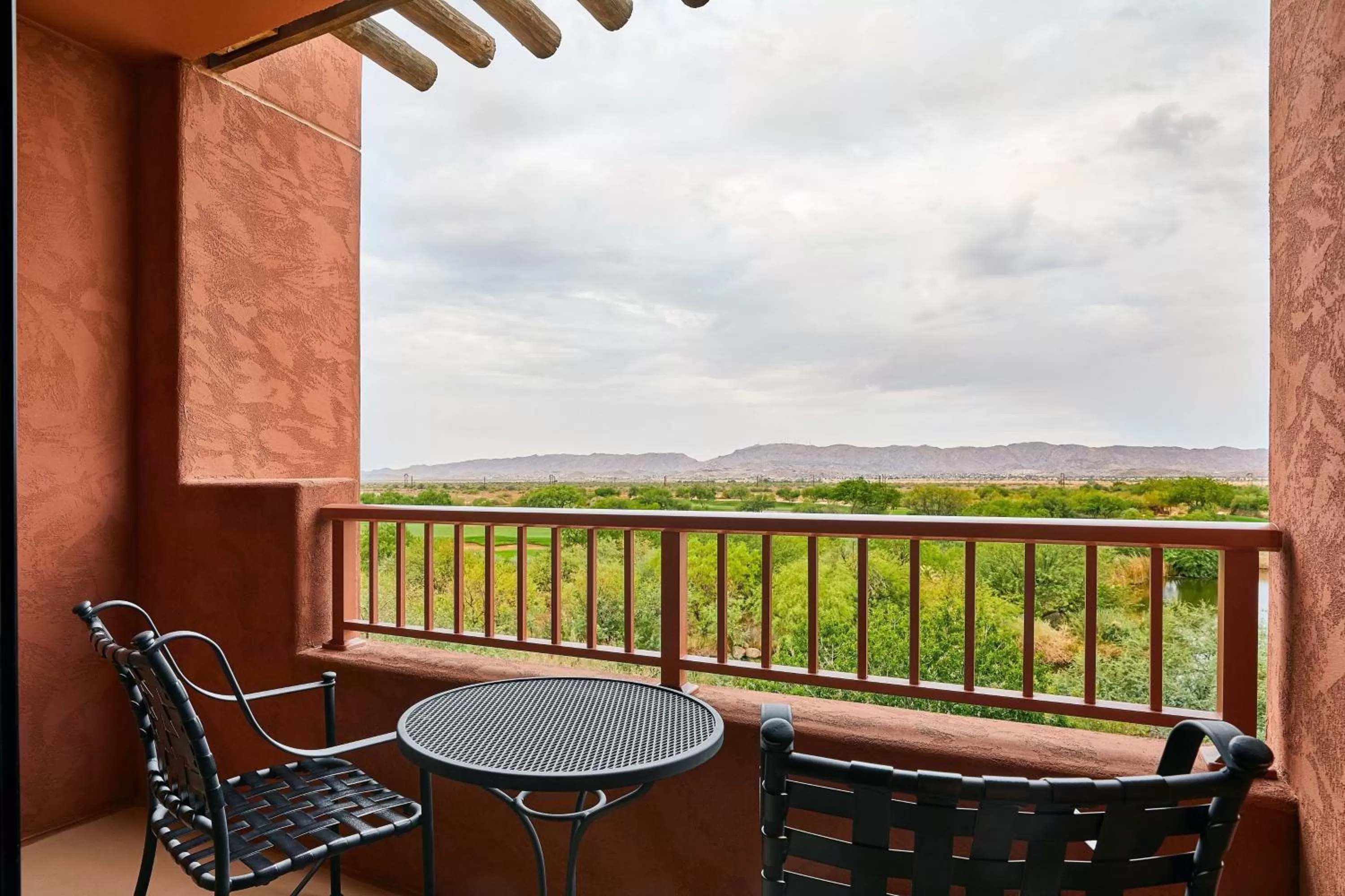 Photo of the whole room in Sheraton Grand at Wild Horse Pass