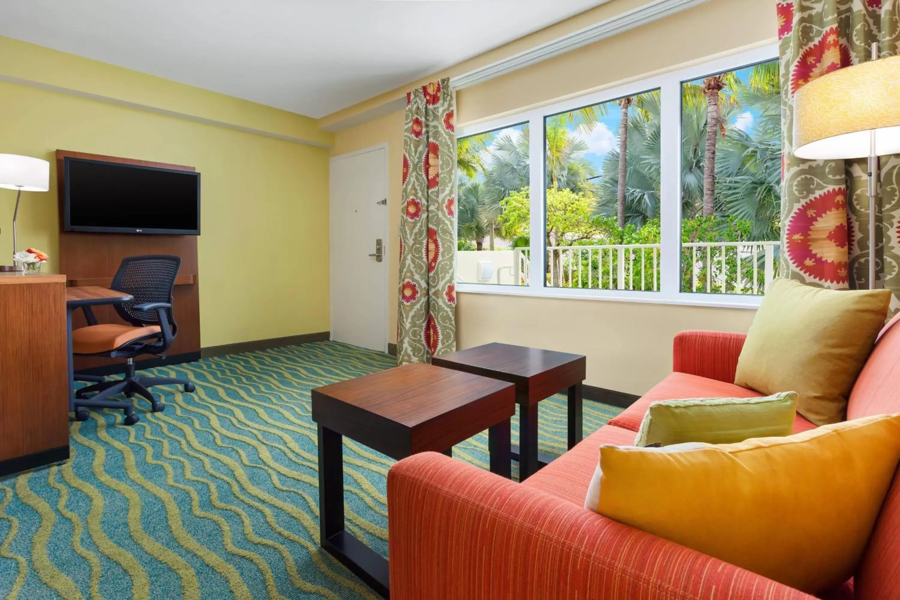 Bedroom, Seating Area in Fairfield Inn & Suites by Marriott Key West at The Keys Collection