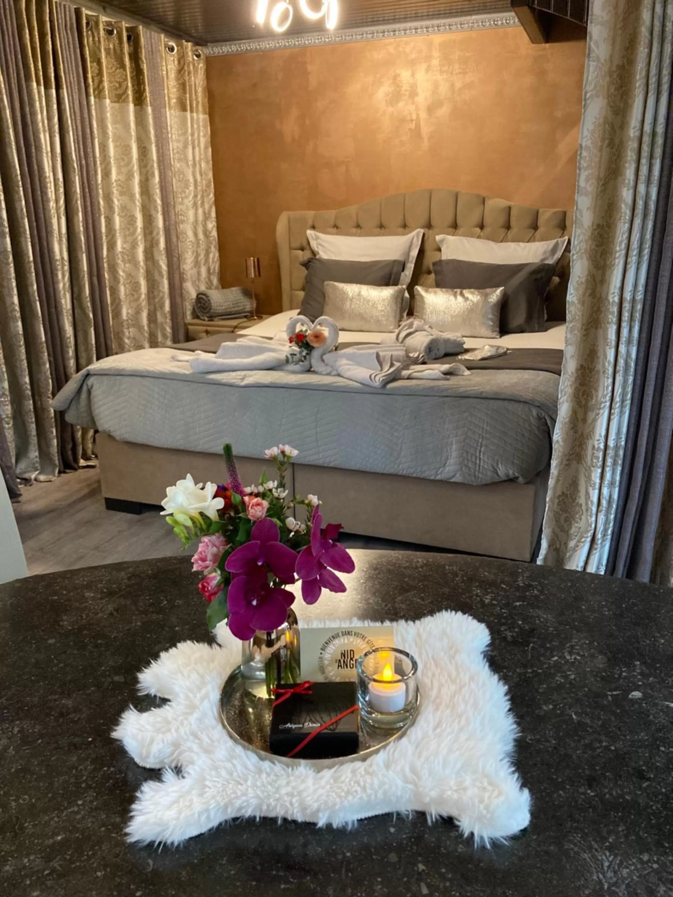 Photo of the whole room, Bed in Le Nid d'Ange