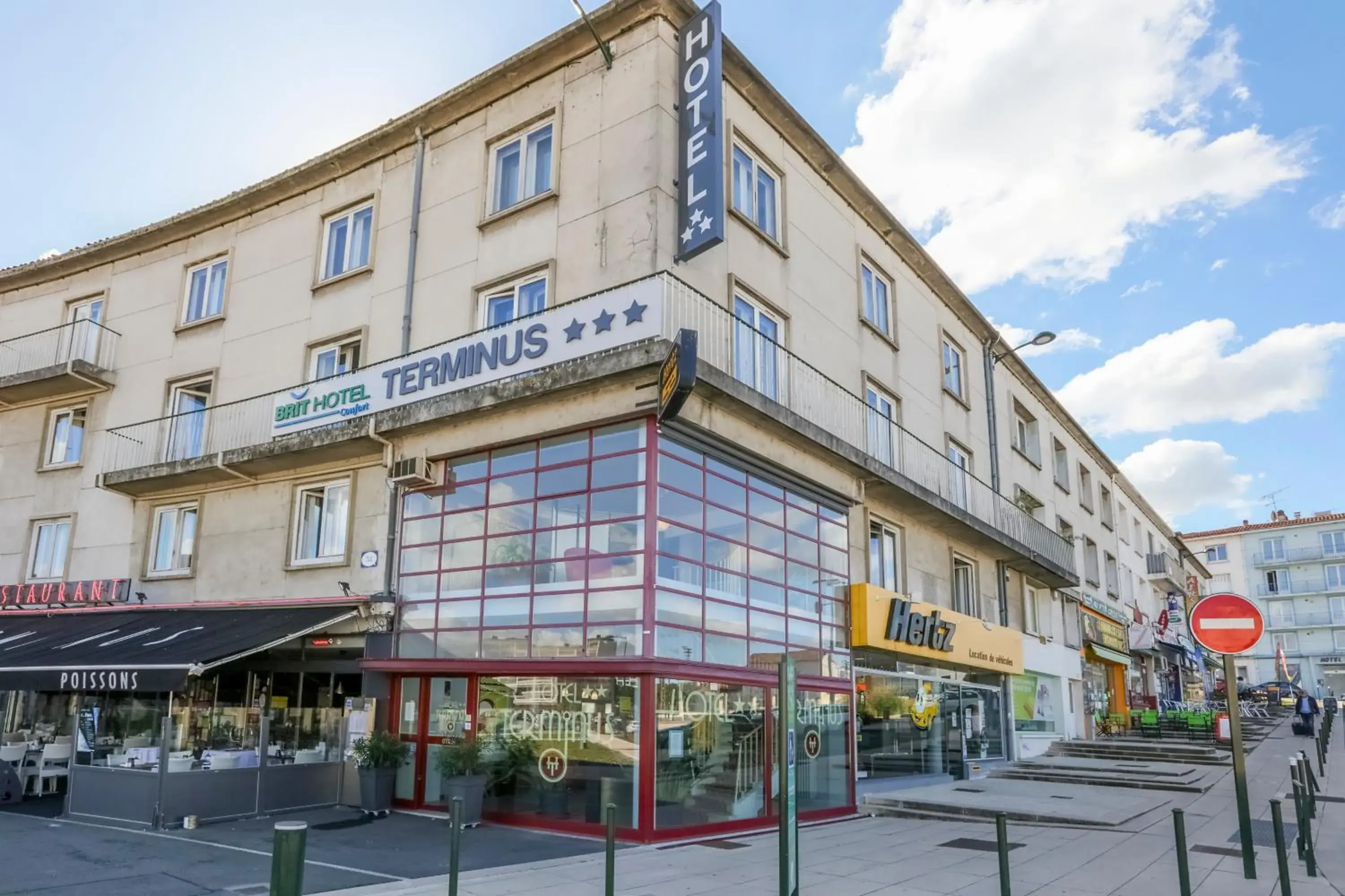 Facade/entrance, Property Building in Brit Hotel Terminus