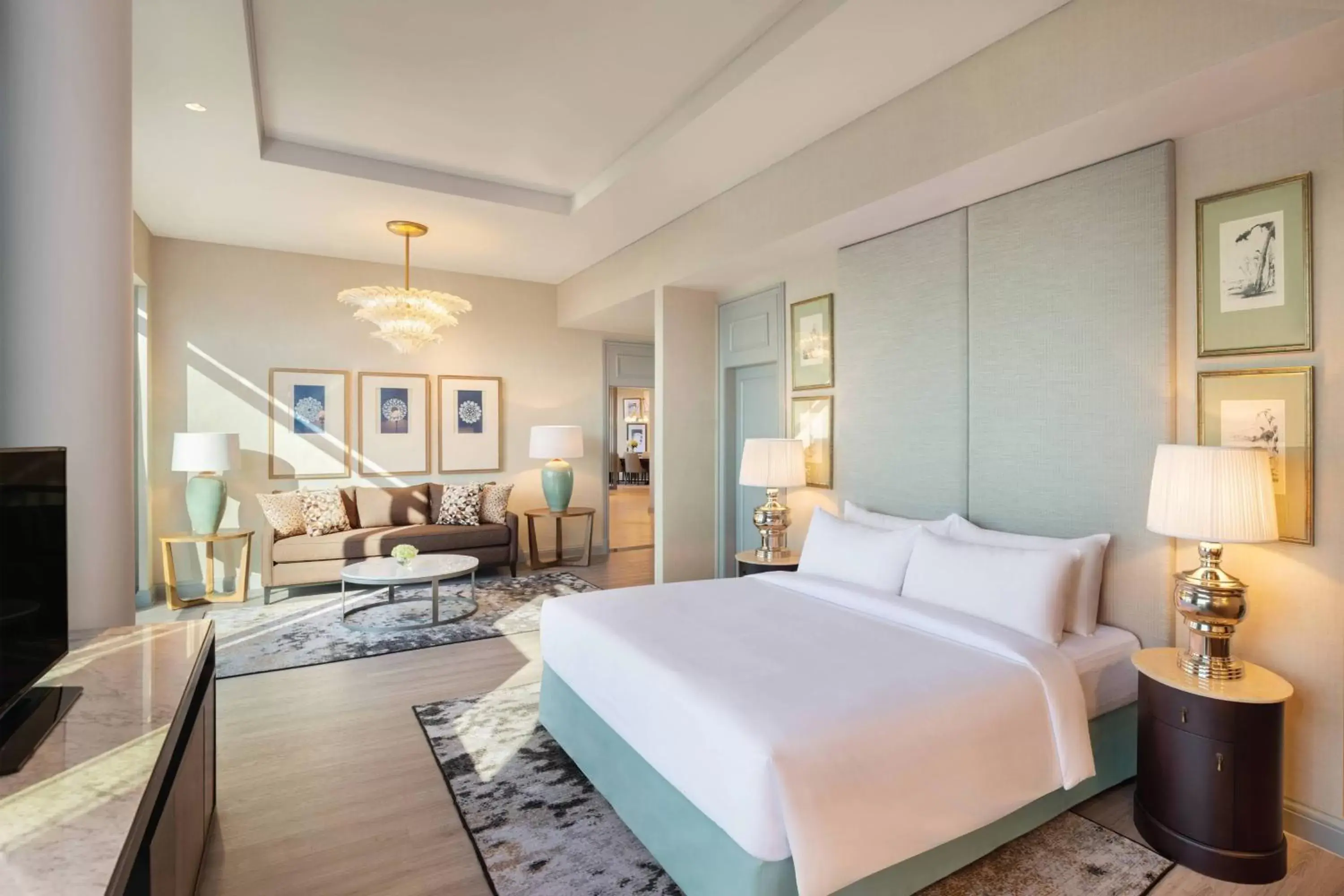 Bedroom, Bed in JW Marriott Hotel Surabaya