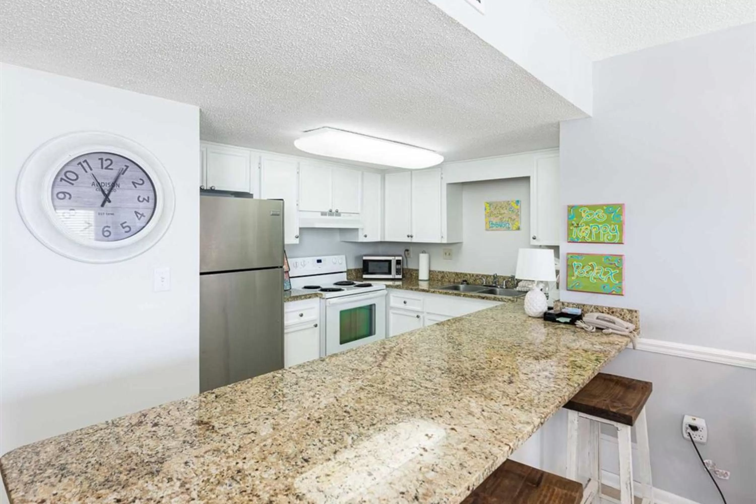 Kitchen/Kitchenette in Island Sunrise II