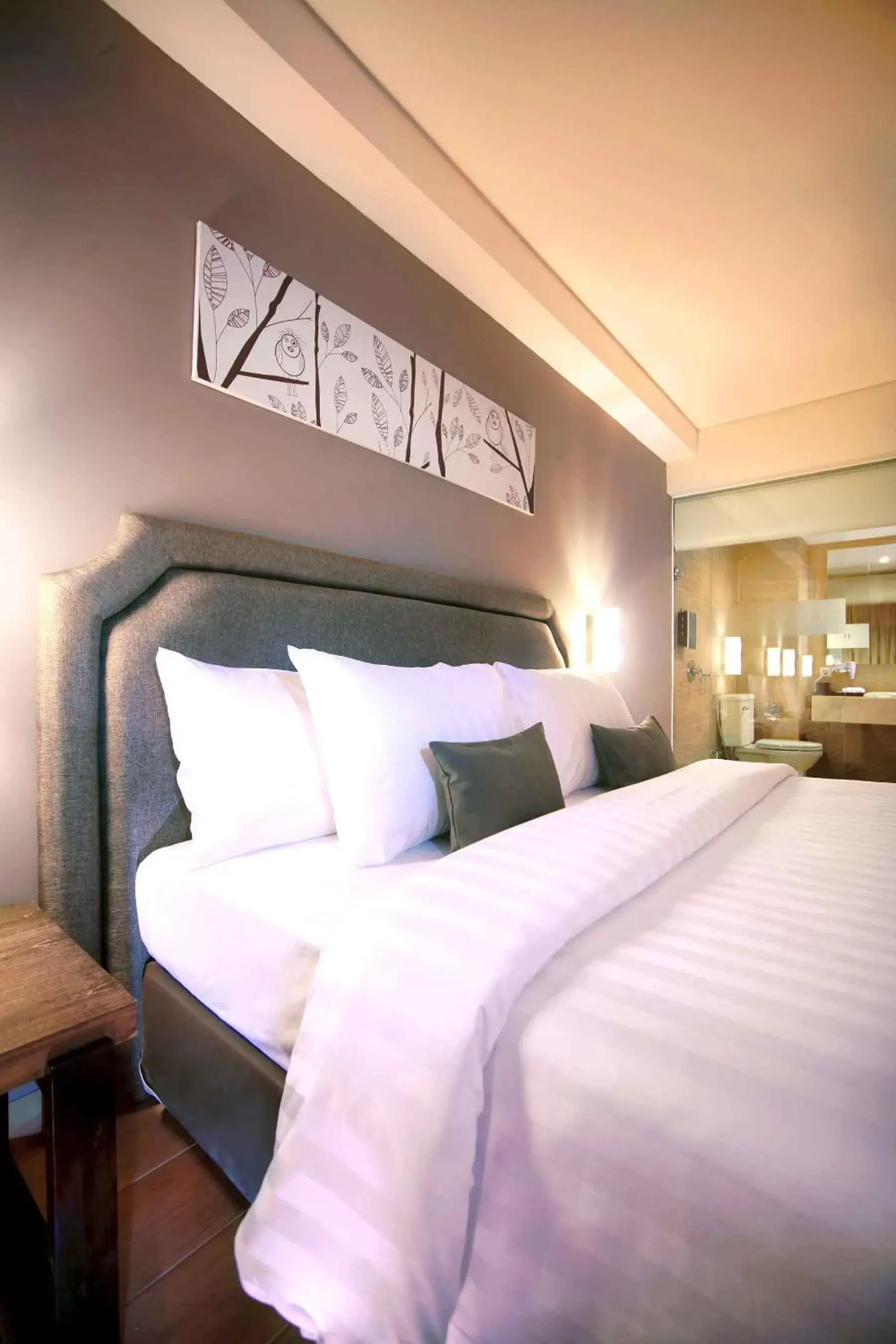 Bedroom, Bed in Harper Kuta Hotel by ASTON