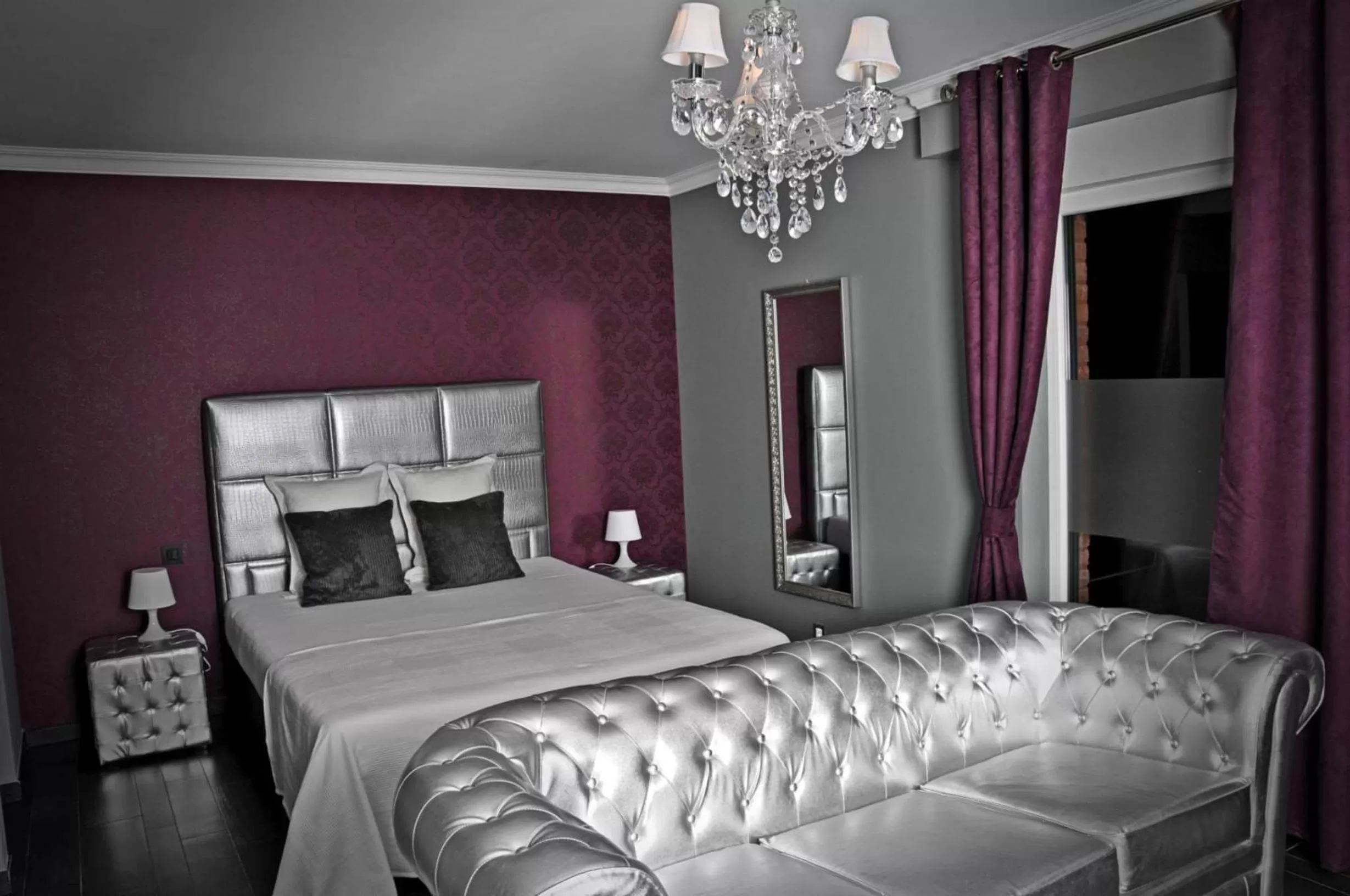 Bed in V E R O N E - Rooms & Suites - Liège - Rocourt