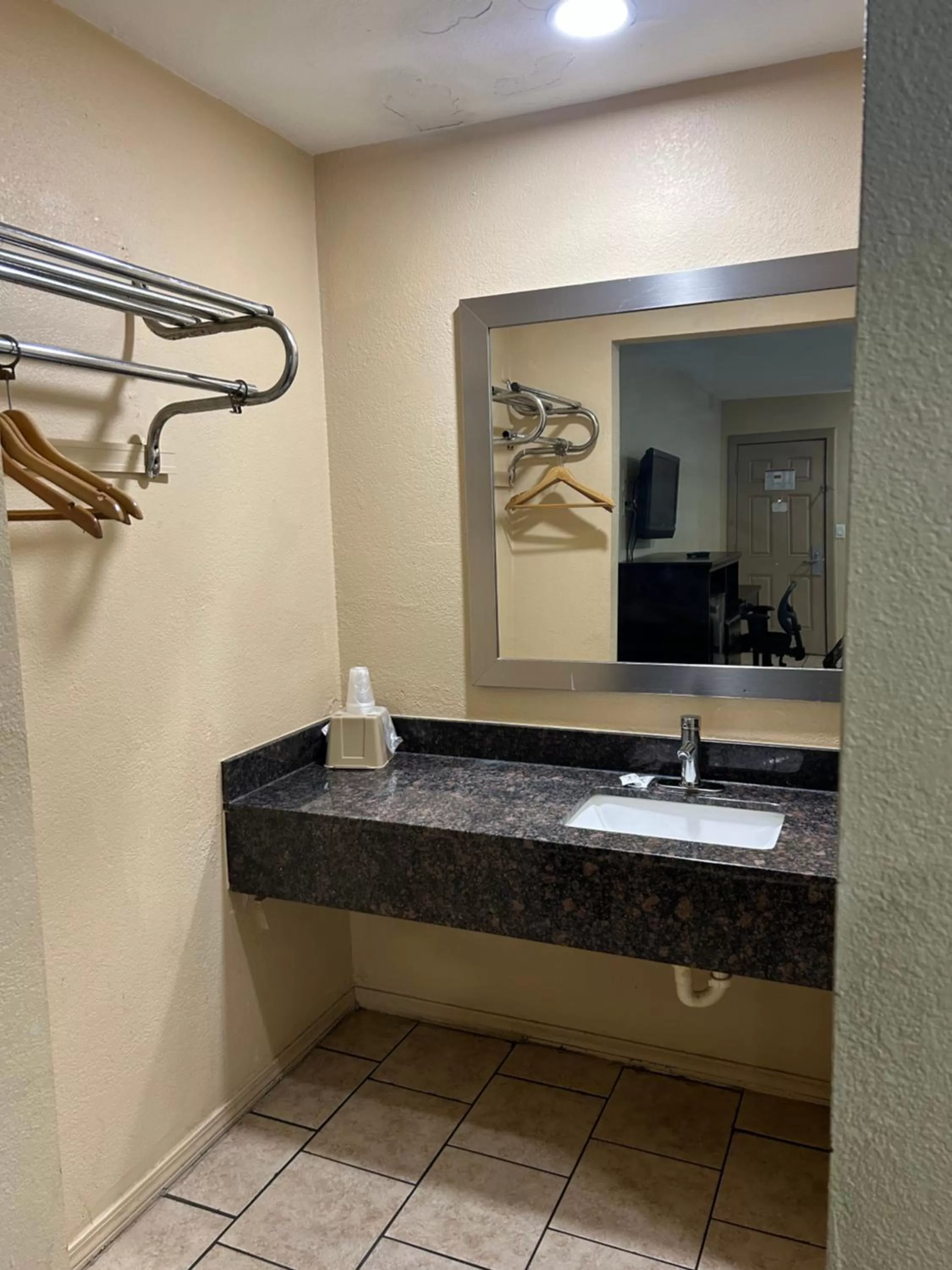 Bathroom in Blue Star inn