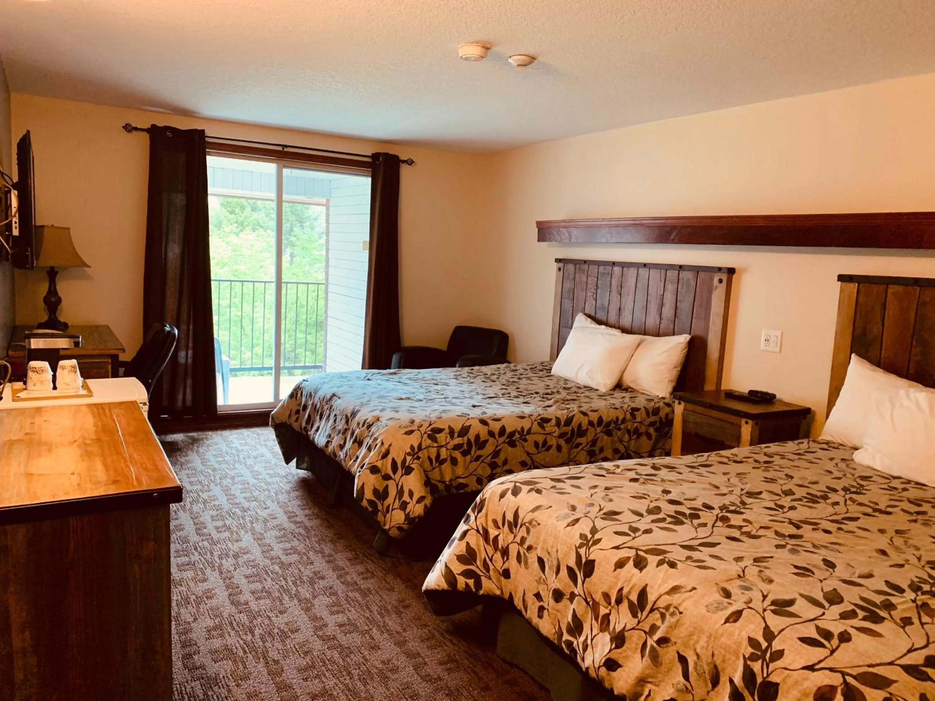 Bed in Three Valley Lake Chateau