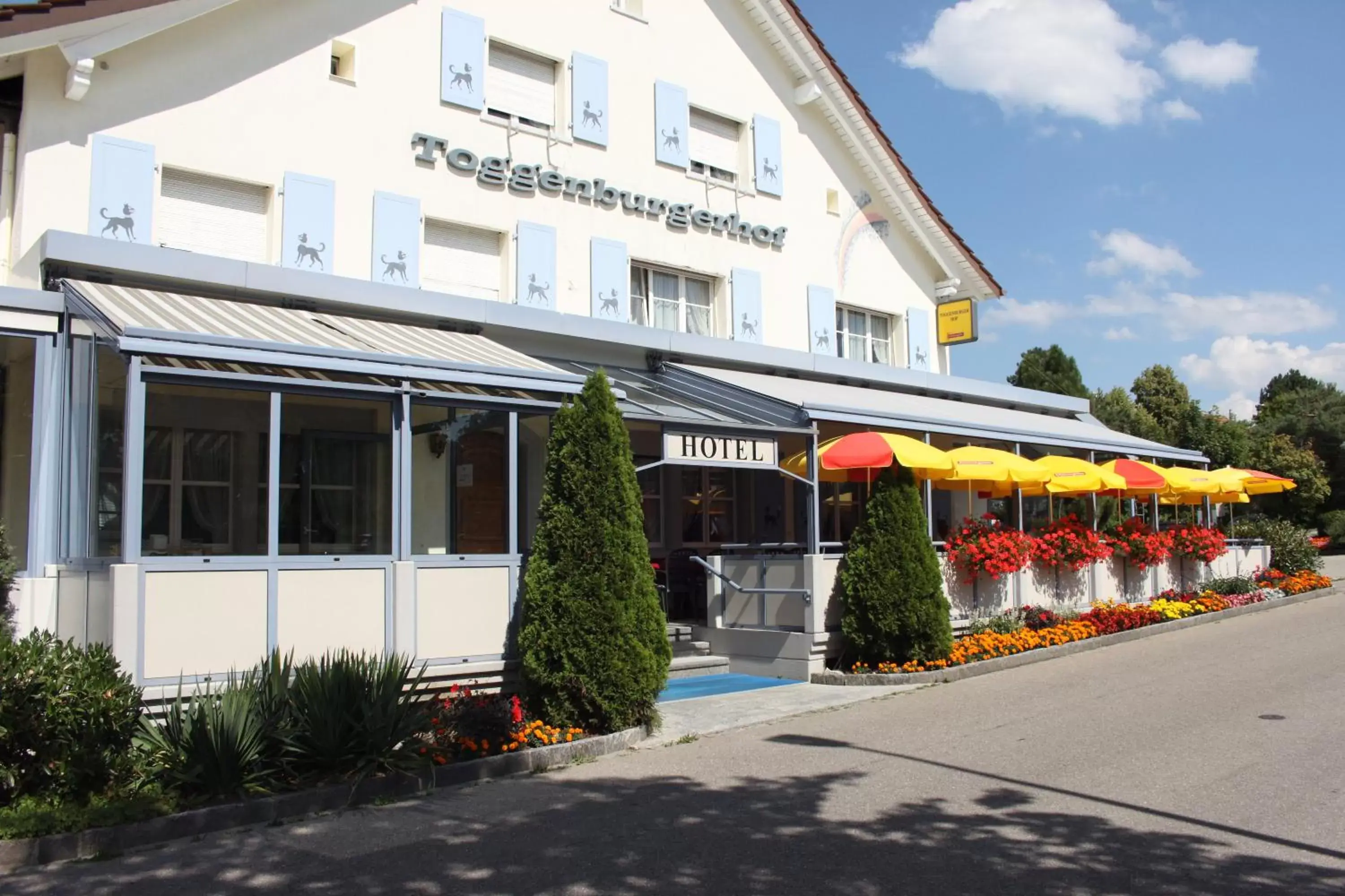 Restaurant/places to eat, Property Building in Hotel Toggenburgerhof