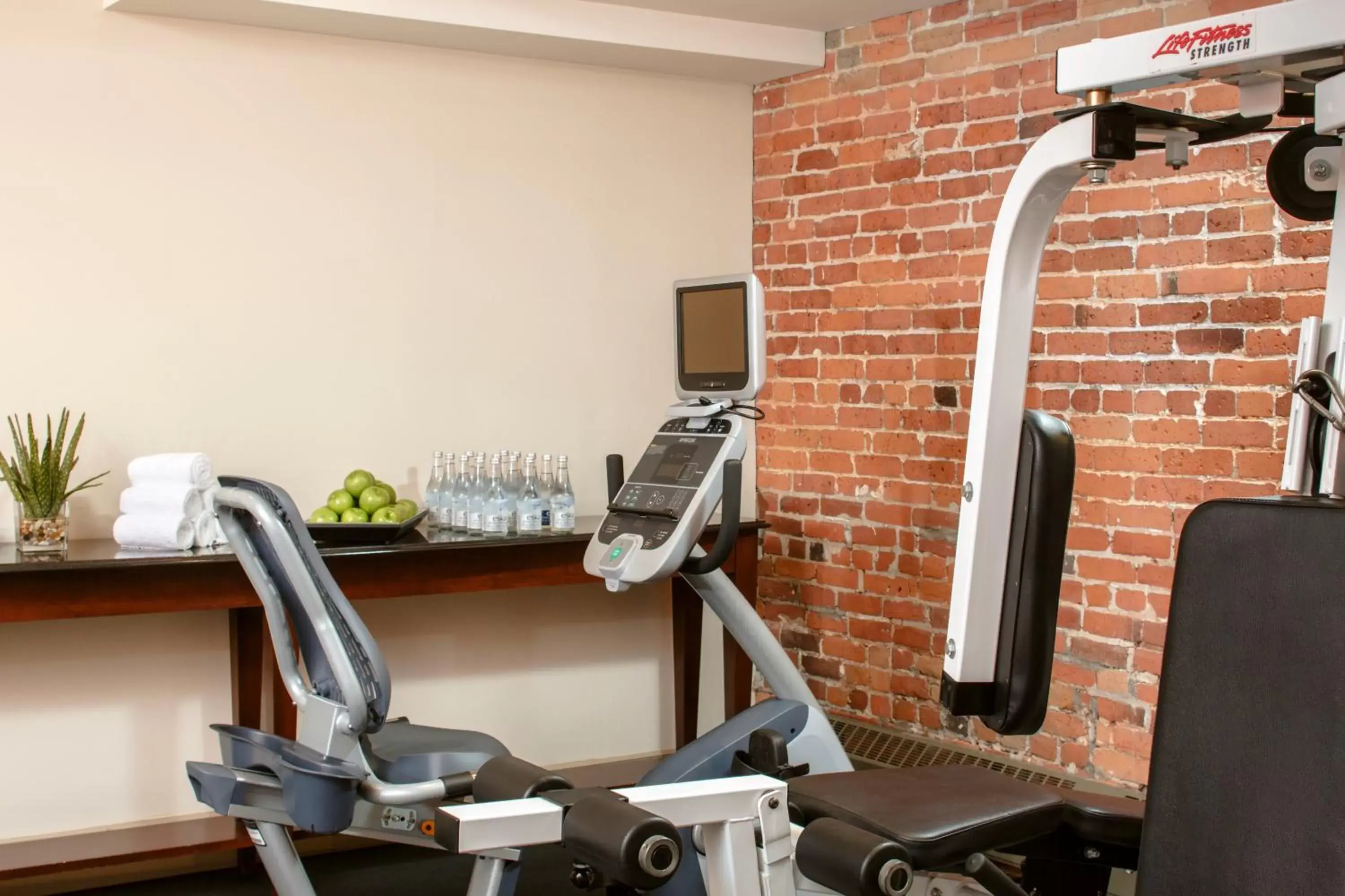 Fitness centre/facilities, Fitness Center/Facilities in Hotel Nelligan