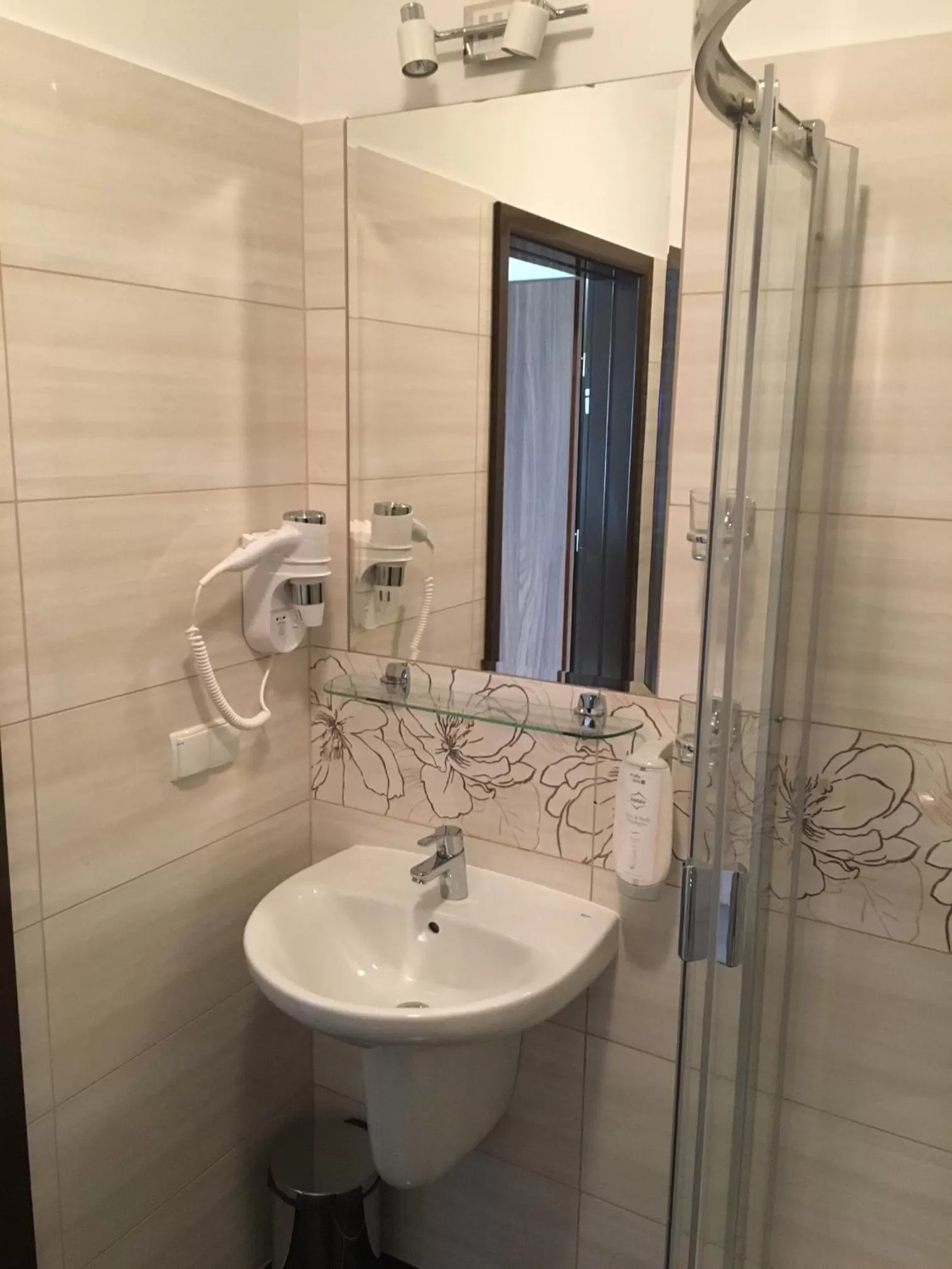 Bathroom in Willa Port