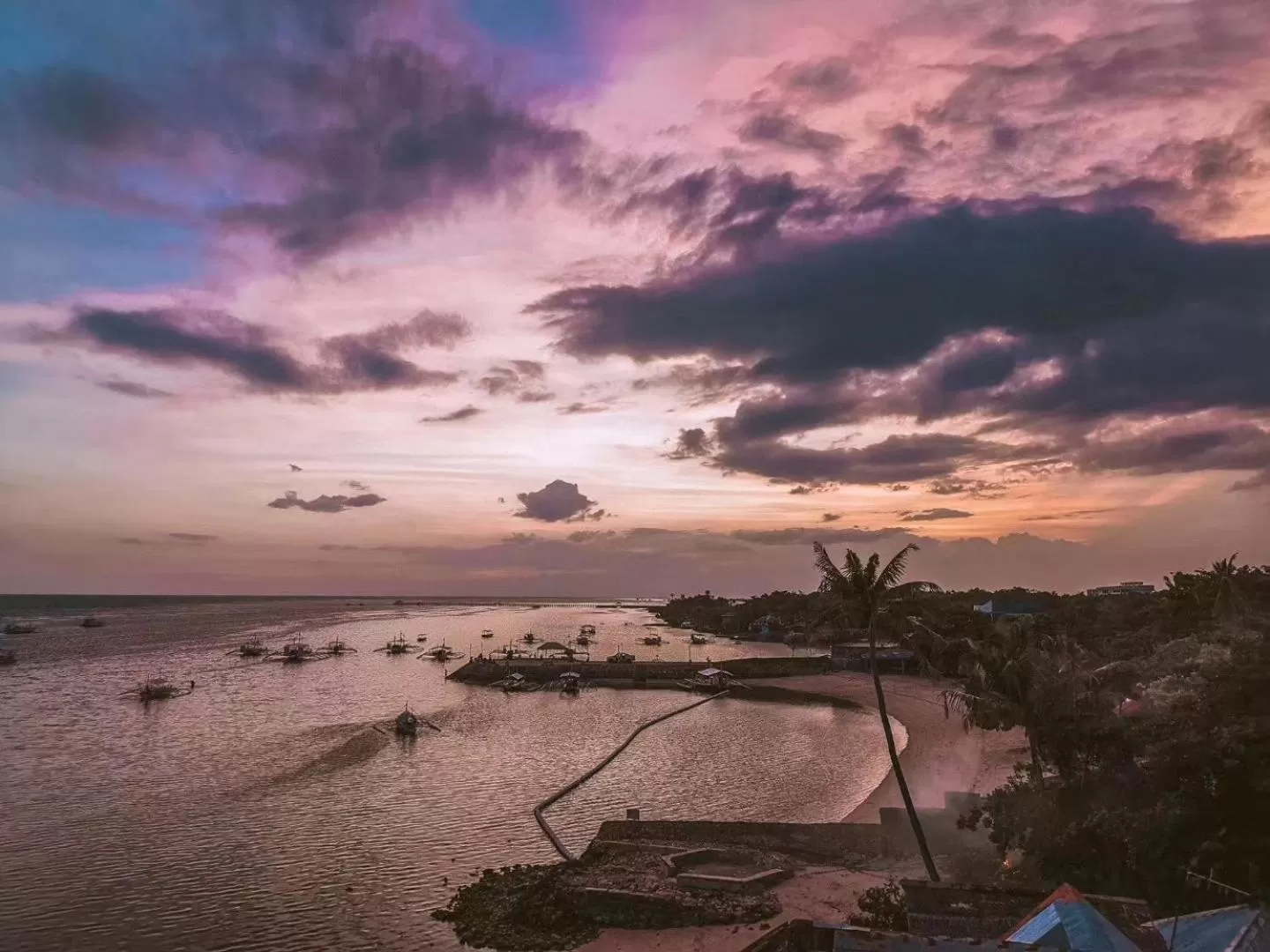 Natural landscape in Sugarsea Inn & Dive shop