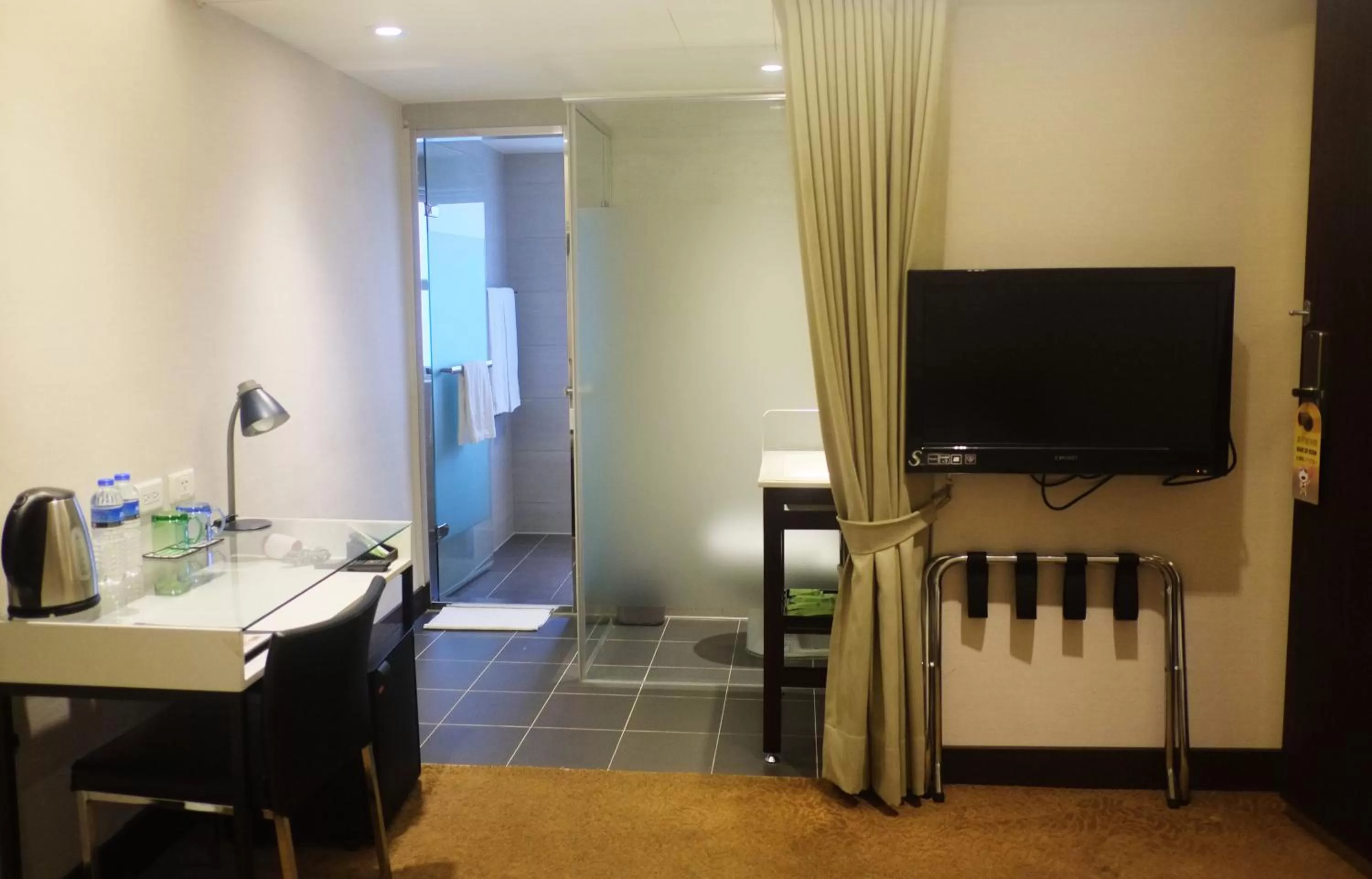 Photo of the whole room in Hotel Puri