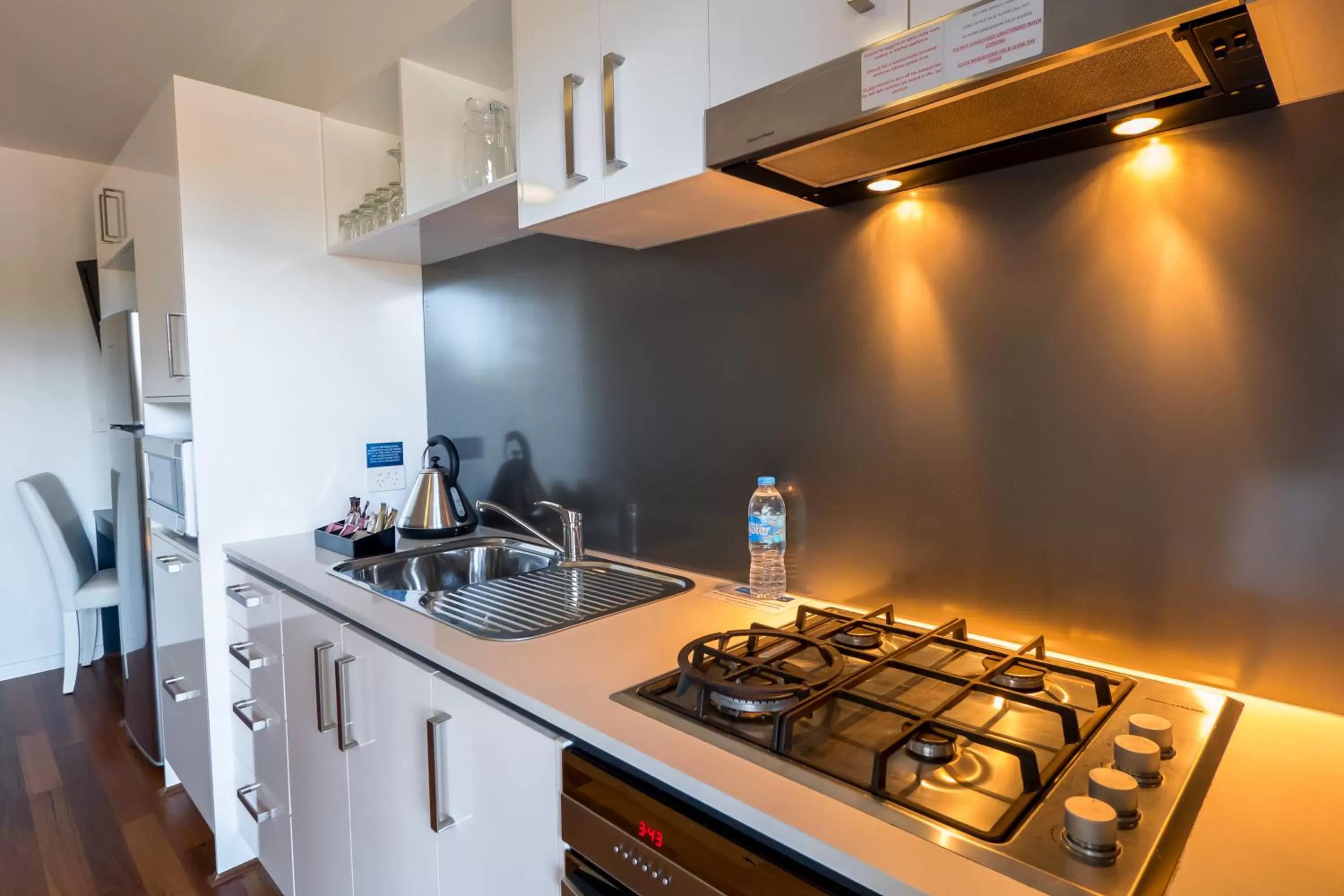 Kitchen or kitchenette in Essence Apartments Chermside