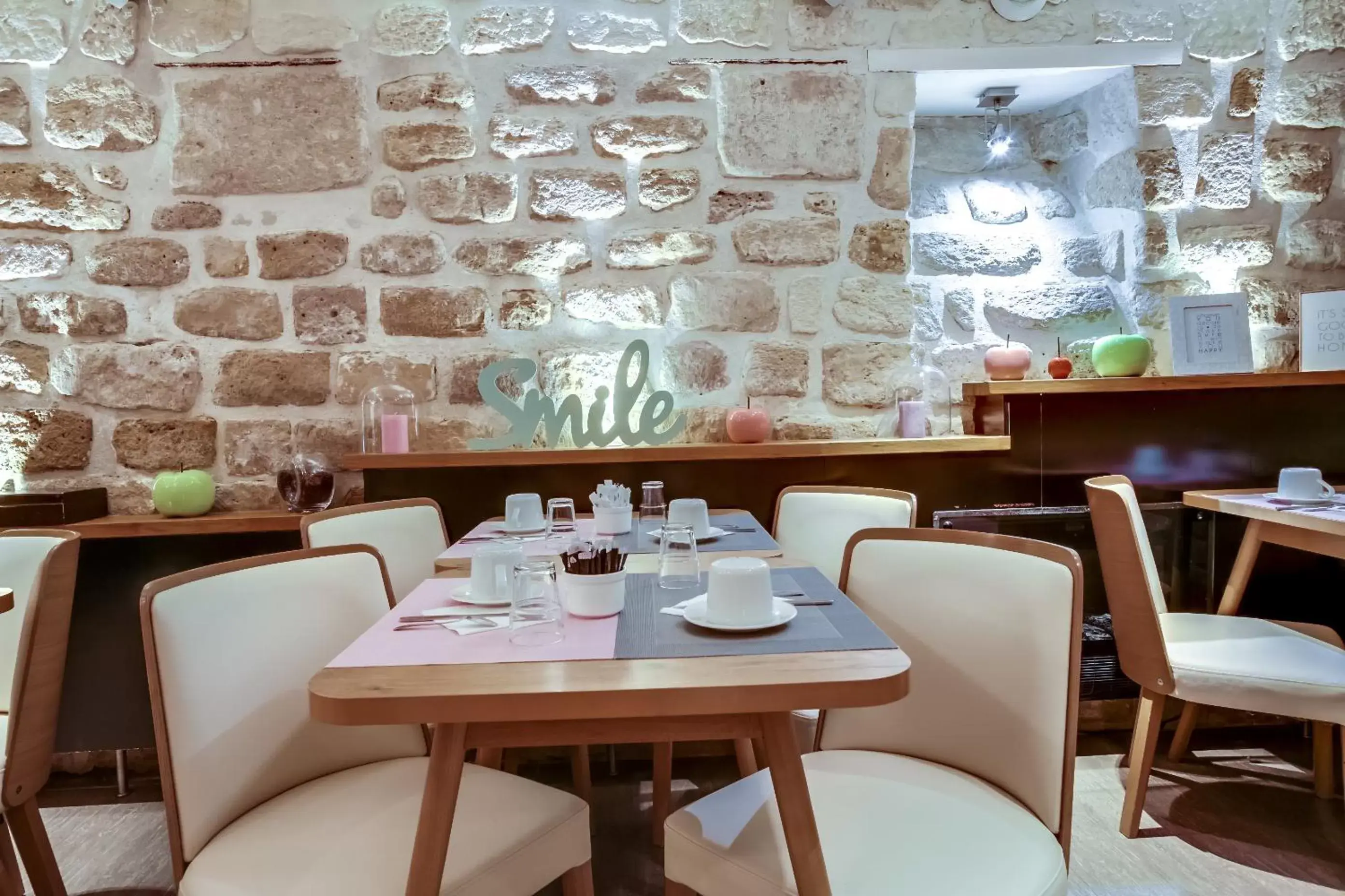 Restaurant/places to eat in Hôtel de Bellevue Paris Gare du Nord Restaurant/places to eat in Hôtel de Bellevue Paris Gare du Nord