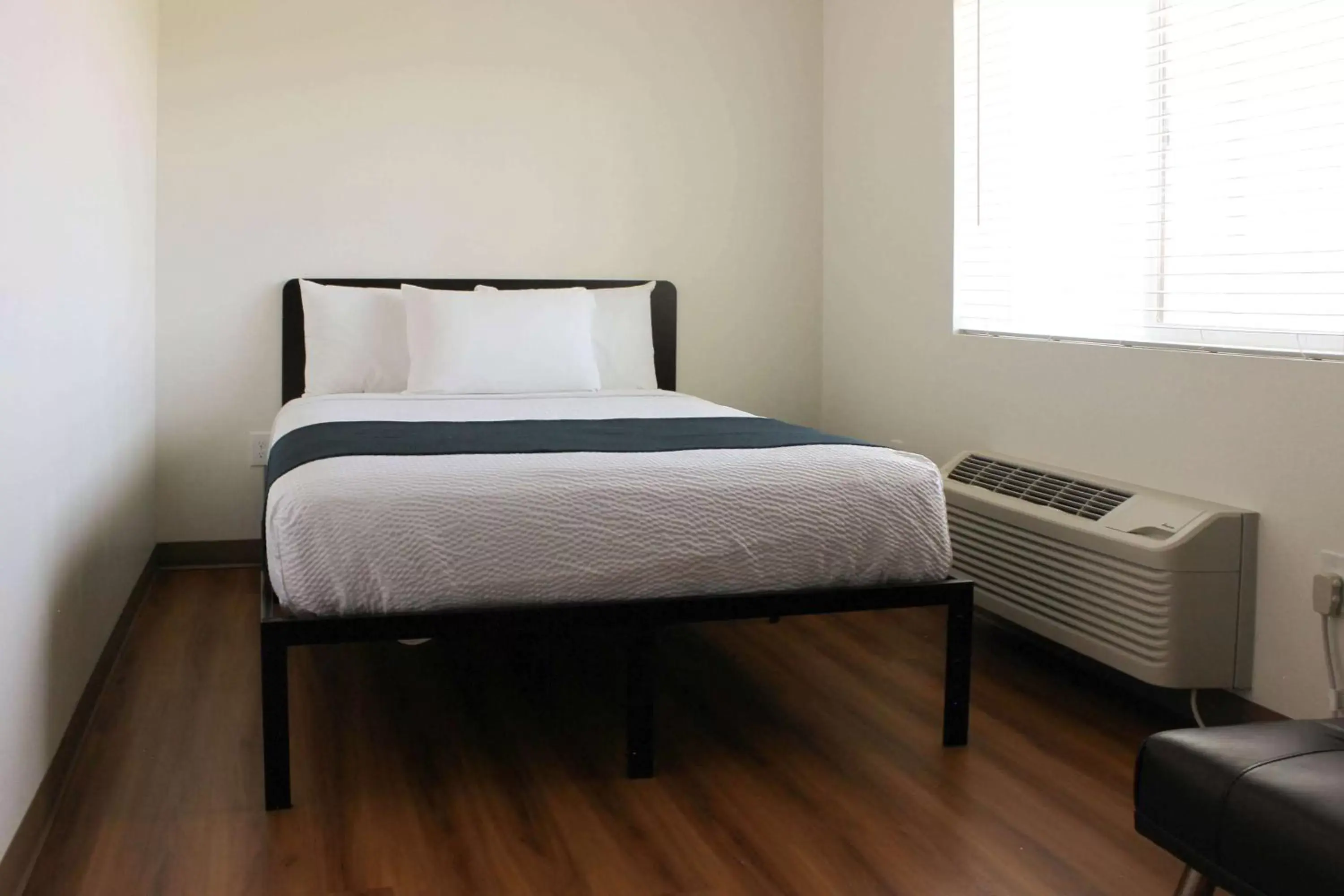 Bedroom, Bed in Motel 6 Rexburg, ID