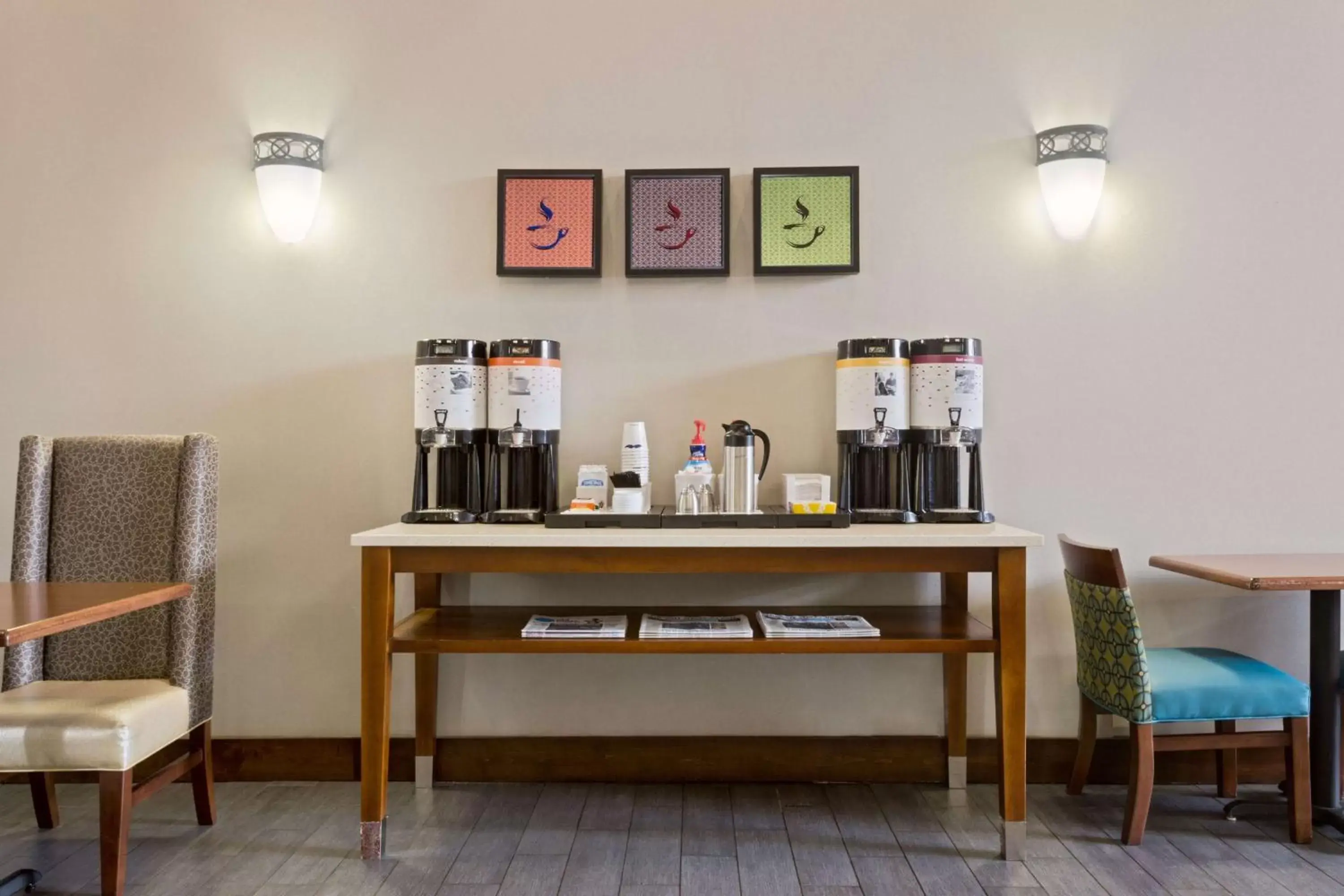 Dining area in Hampton Inn & Suites Atlanta/Duluth/Gwinnett