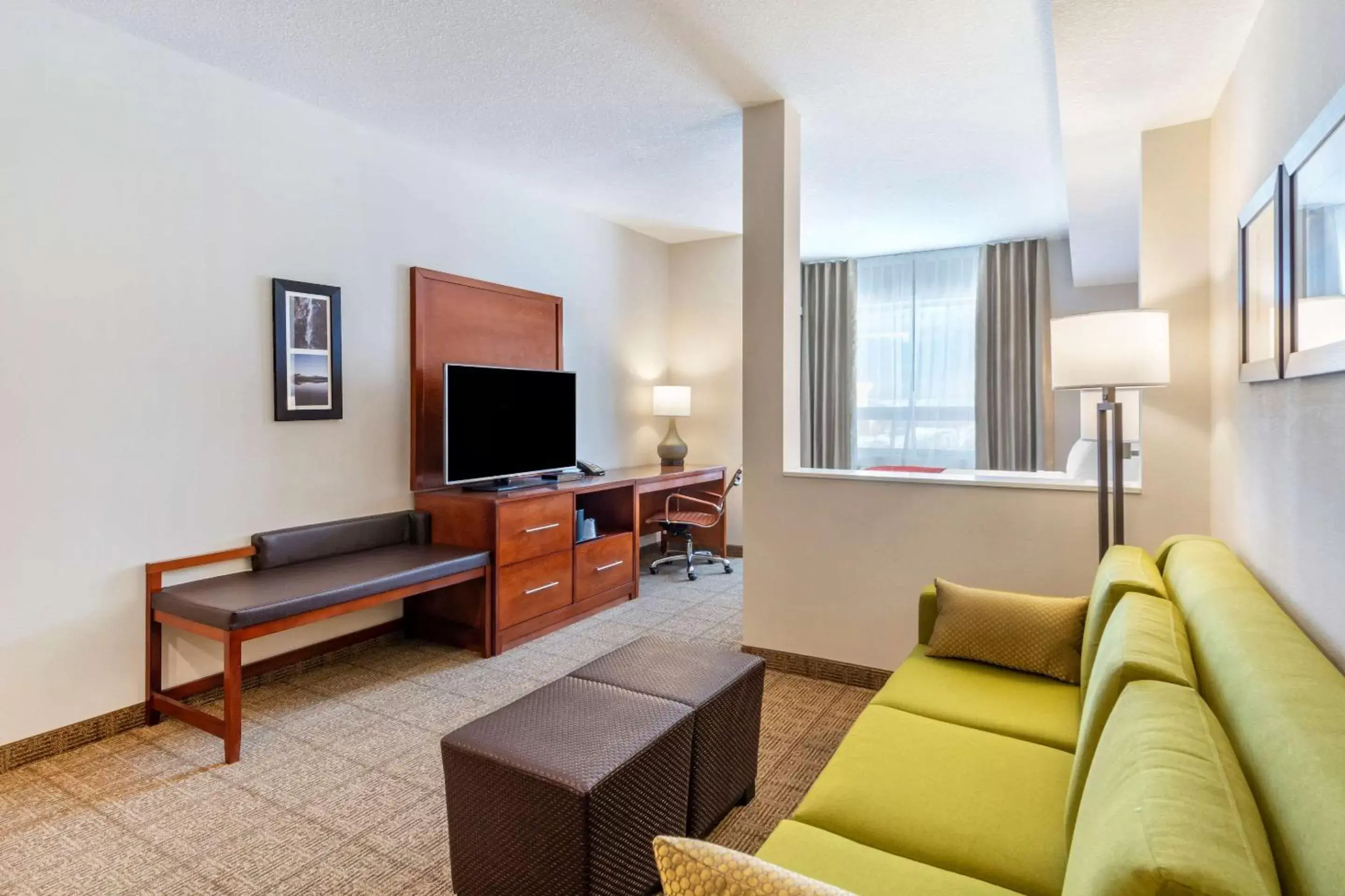 Standard Triple Suite - Non-Smoking in Comfort Inn & Suites