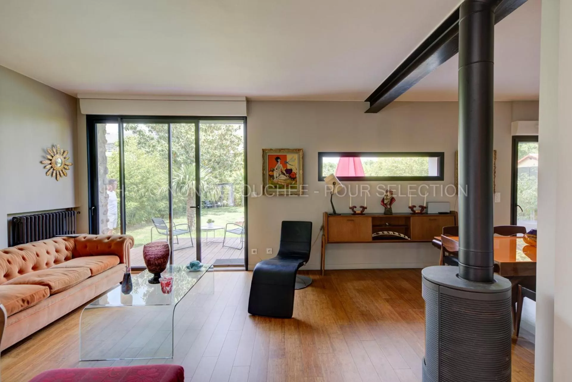 Communal lounge/ TV room in La Galerie