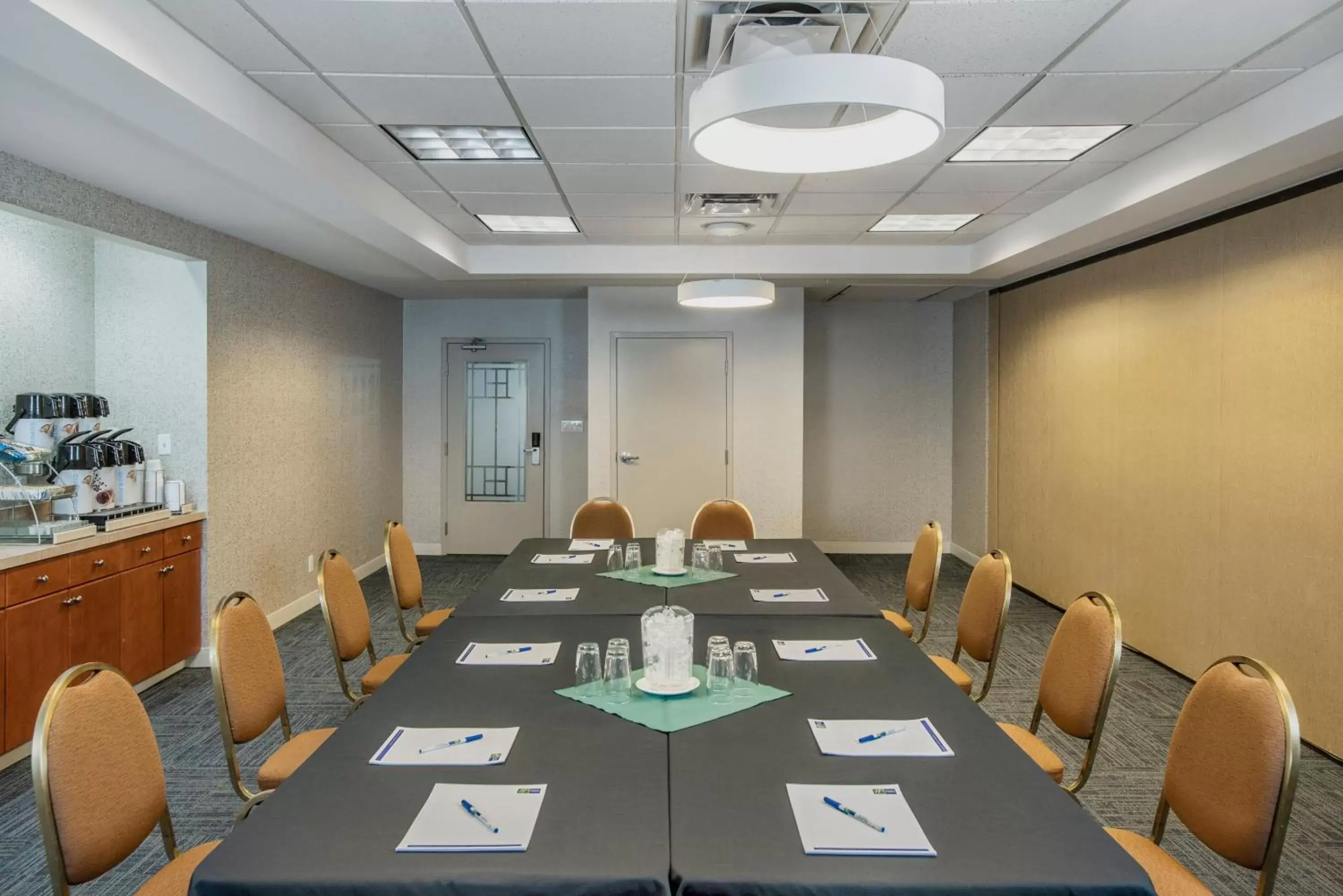 Meeting/conference room in Holiday Inn Express & Suites Medicine Hat, an IHG Hotel