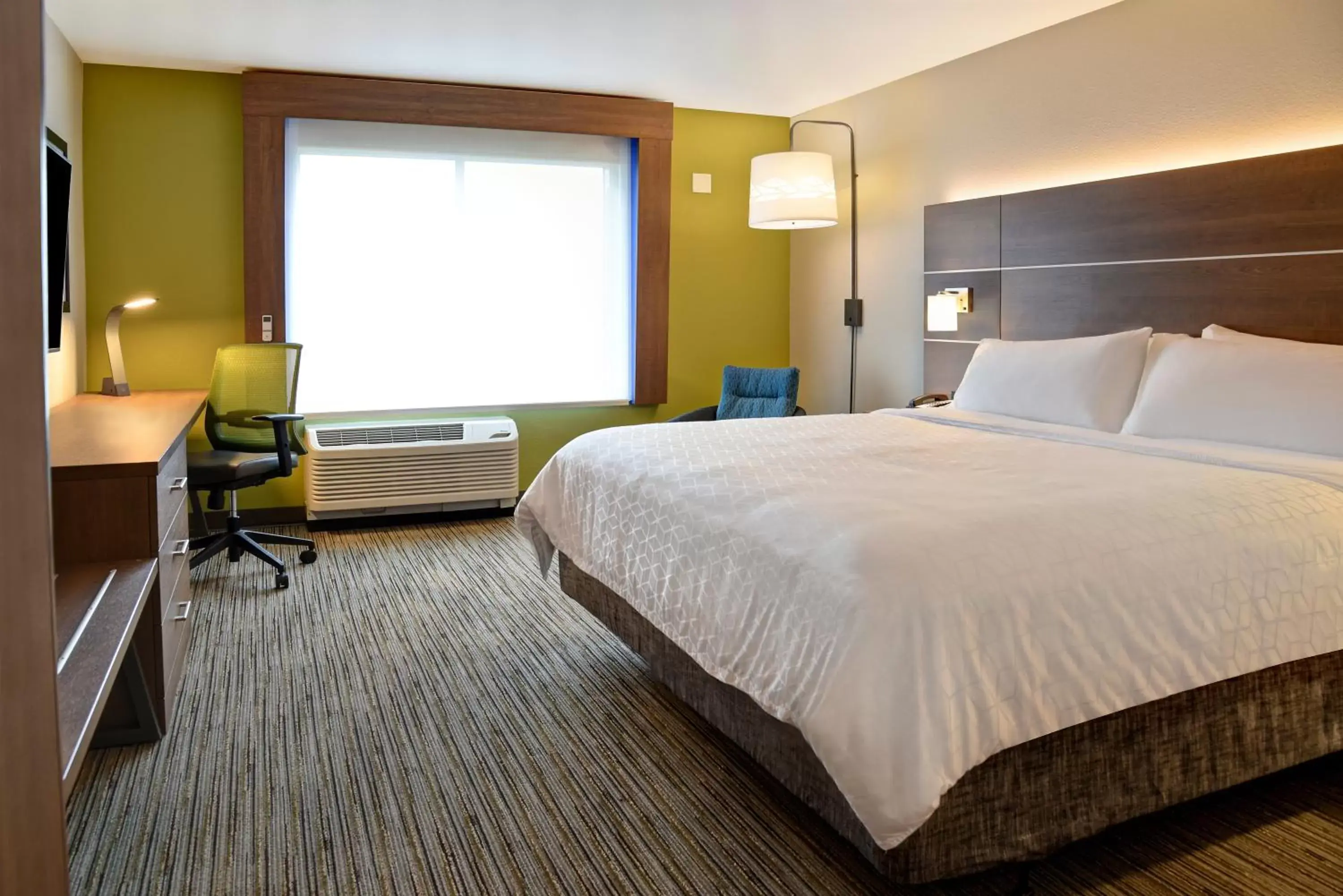 Bed in Holiday Inn Express & Suites - Ottawa, an IHG Hotel