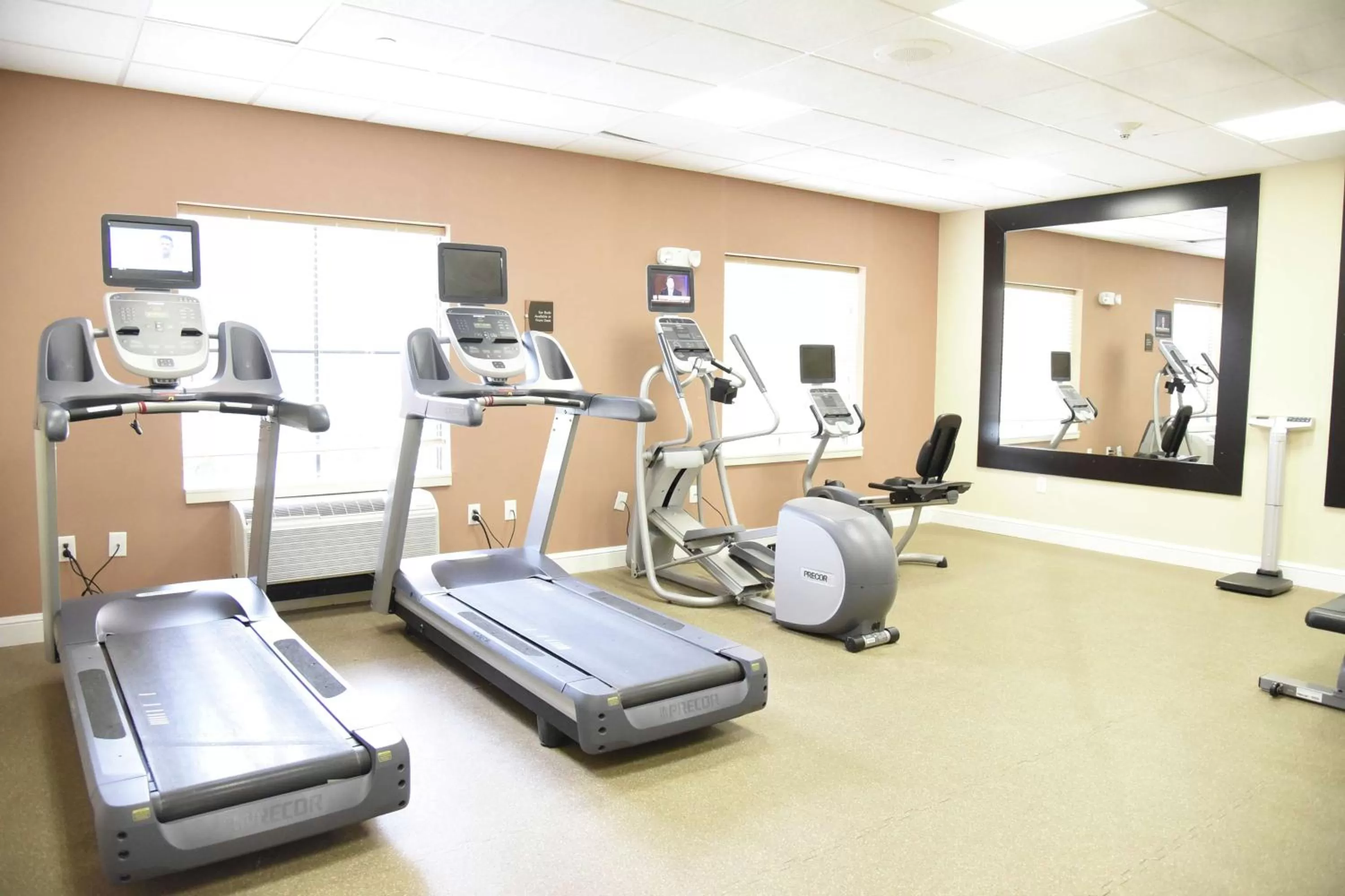 Fitness centre/facilities in Homewood Suites by Hilton San Antonio North