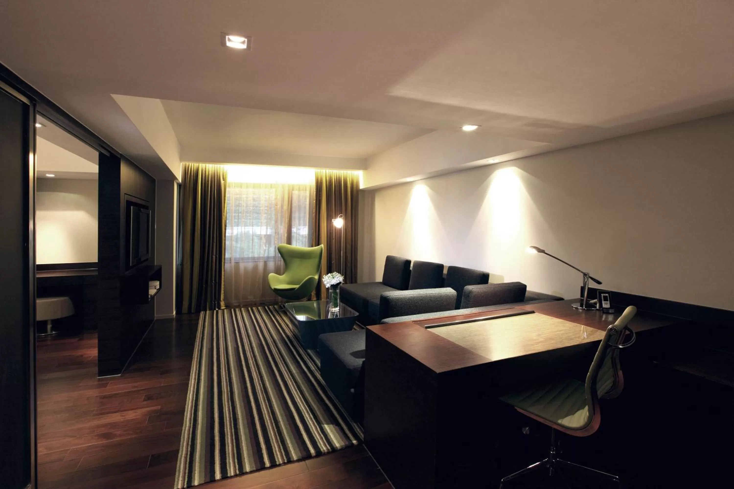 Living room in The Mira Hong Kong