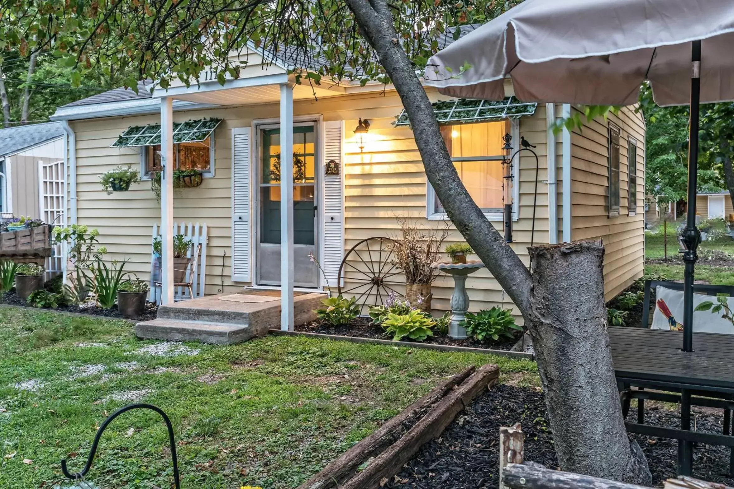 Property Building in Silver Heart Inn & Cottages