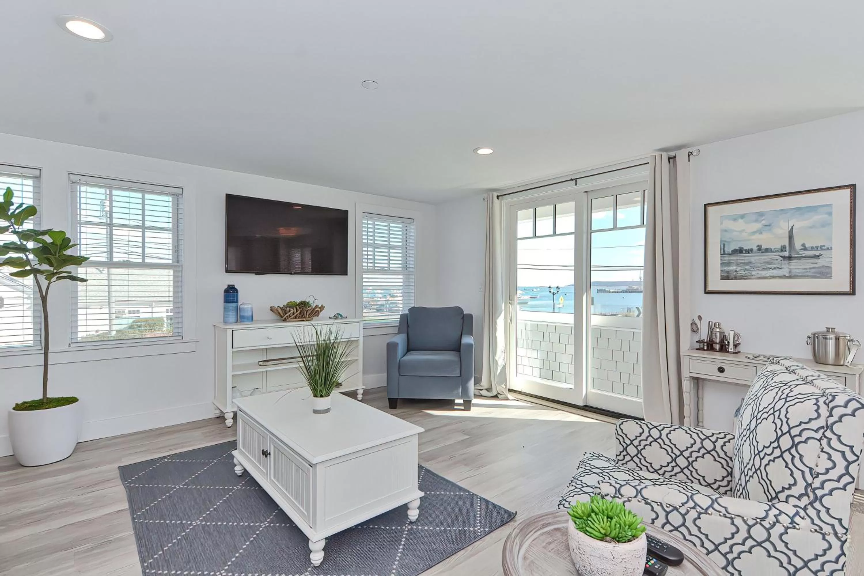 Harbourtown Suites on Plymouth Harbor