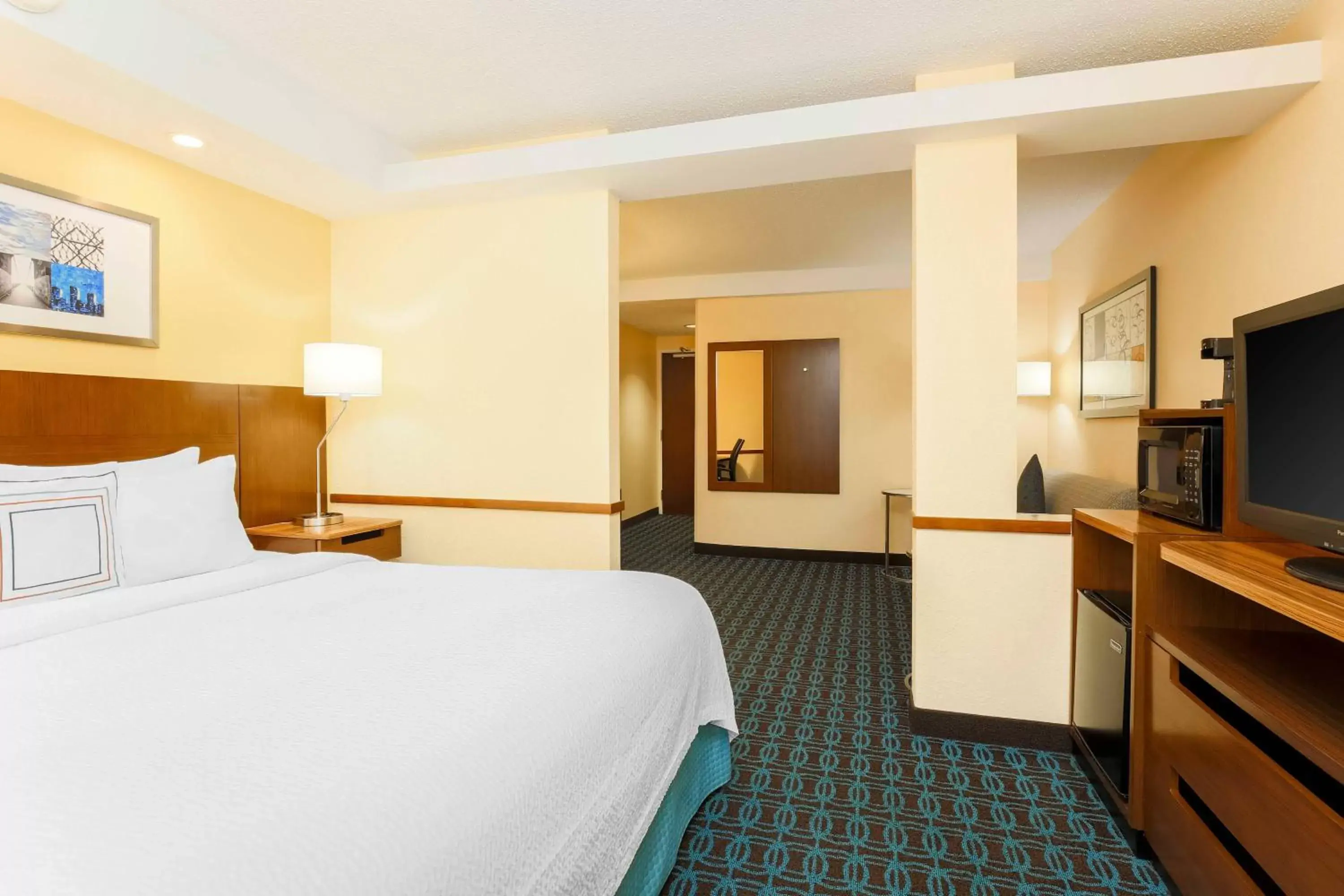 Photo of the whole room, Bed in Fairfield Inn and Suites by Marriott Tampa Brandon