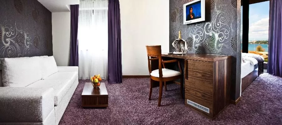 Bed in Hotel San Antonio