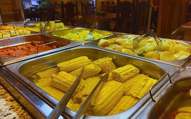 Restaurant/places to eat in Pousada Jovimar