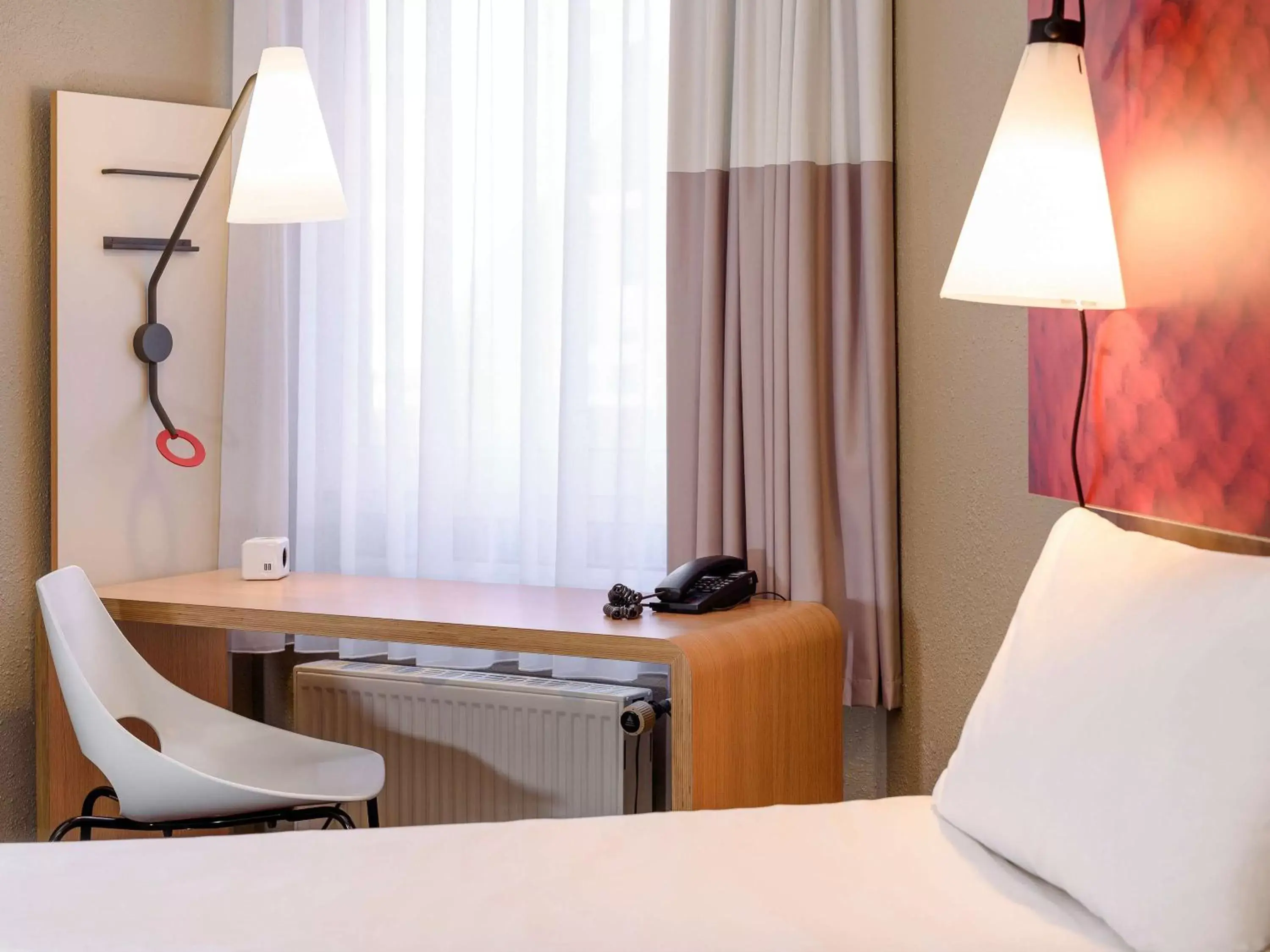 Photo of the whole room, Bed in ibis Hotel München City