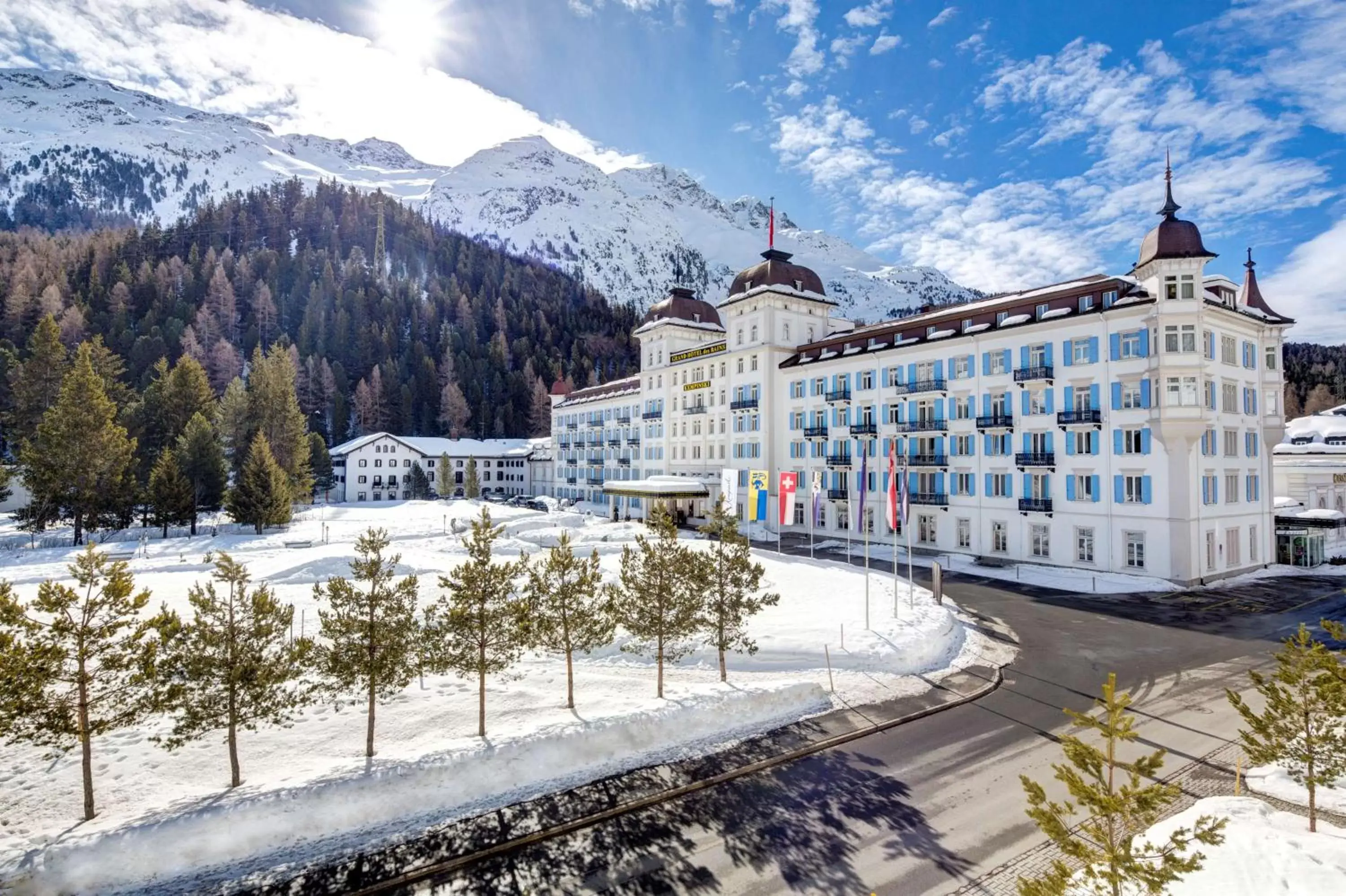 Property building, Winter in Grand Hotel des Bains Kempinski