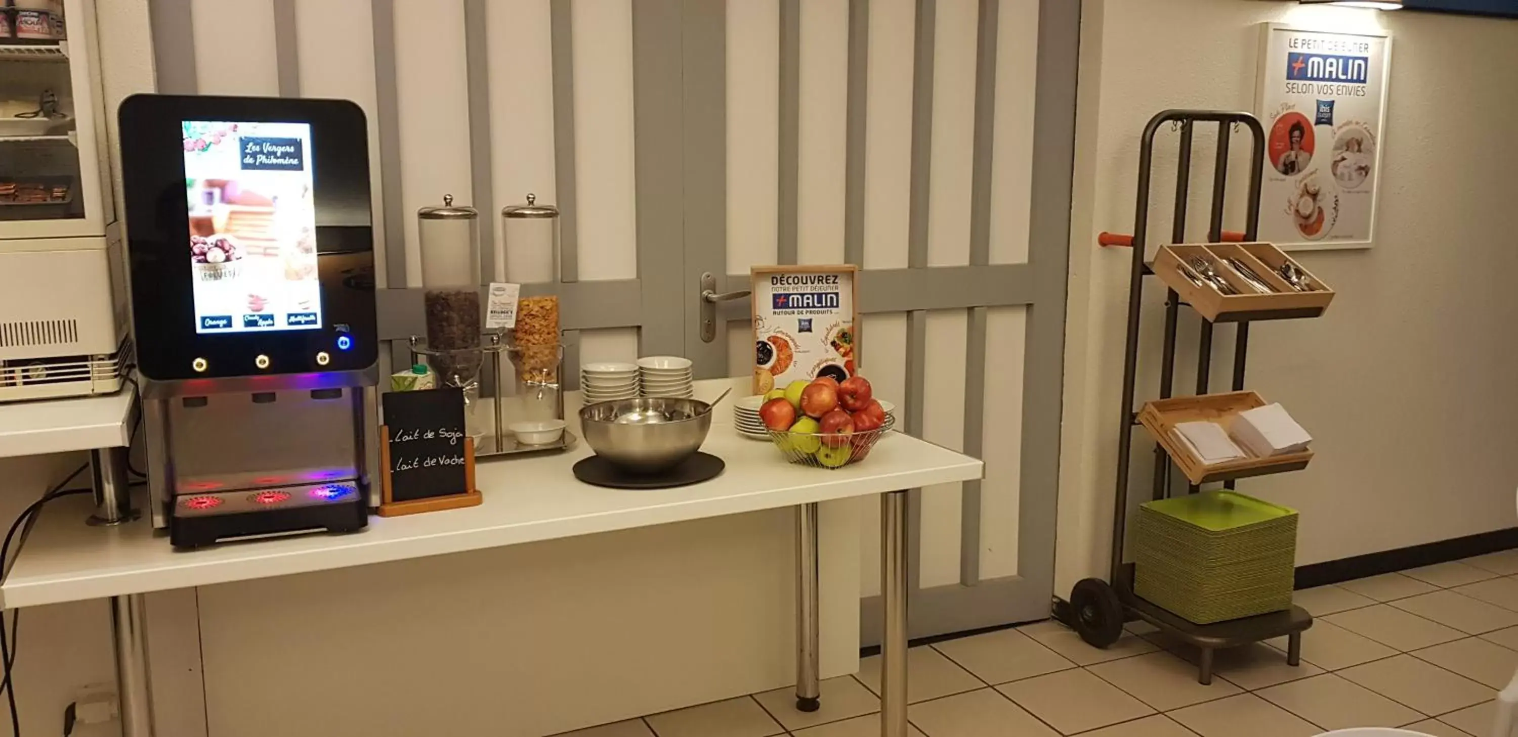 Coffee/tea facilities in Ibis Budget Saint Christol Les Alès