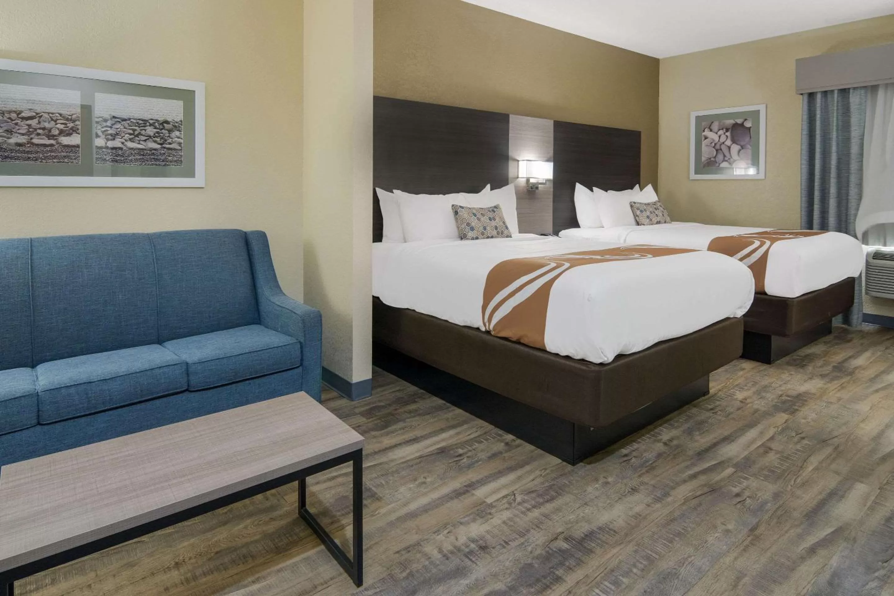 Bedroom, Bed in Quality Inn & Suites Roanoke - Fort Worth North