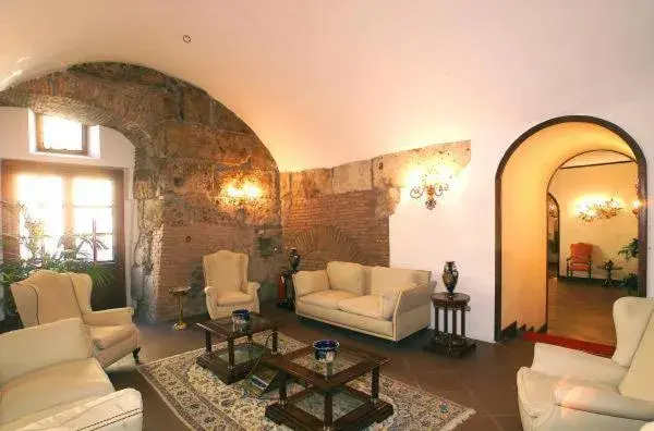 Seating Area in Hotel&Ristorante Miramonti Palazzo Storico