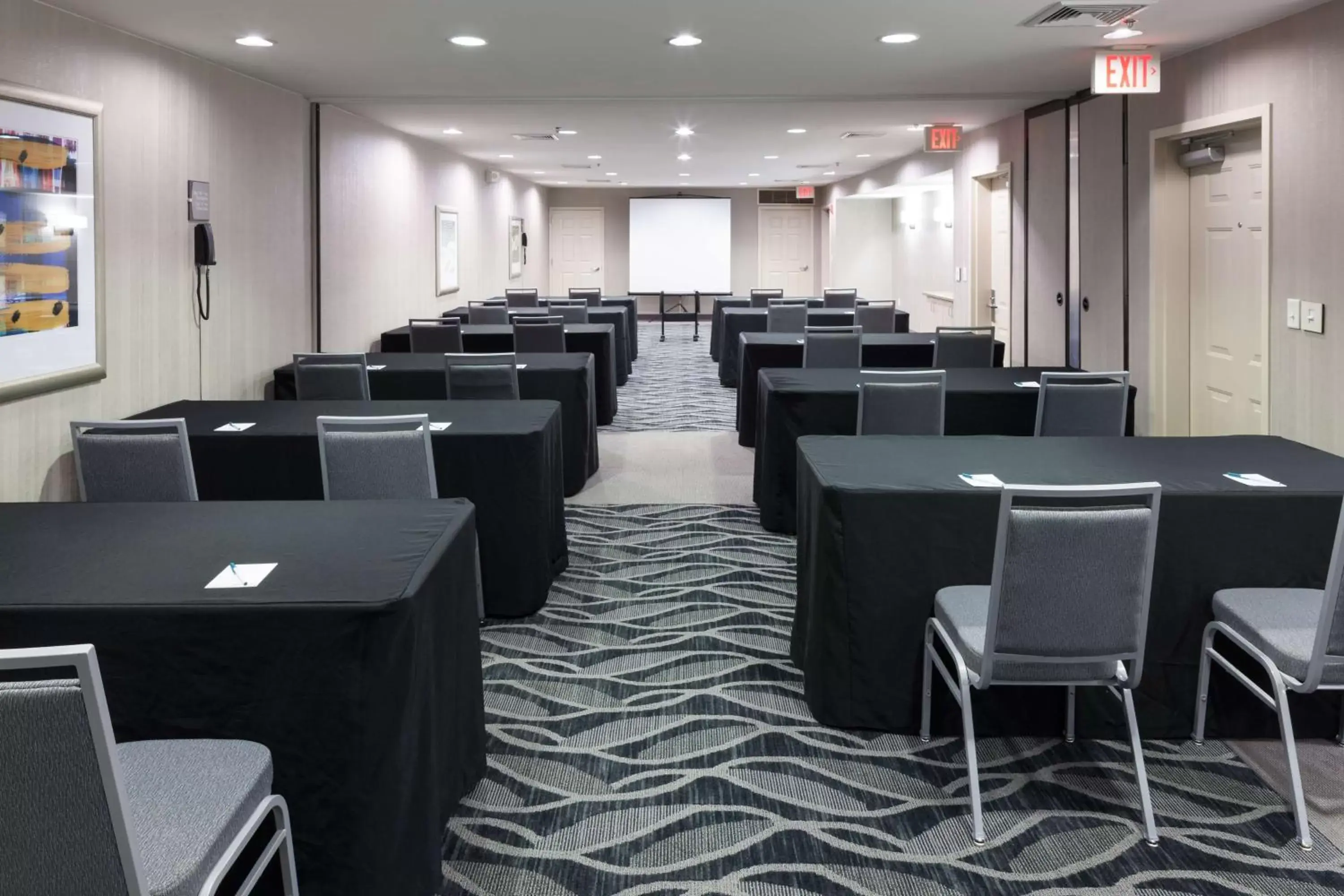 Meeting/conference room in Homewood Suites by Hilton Mahwah