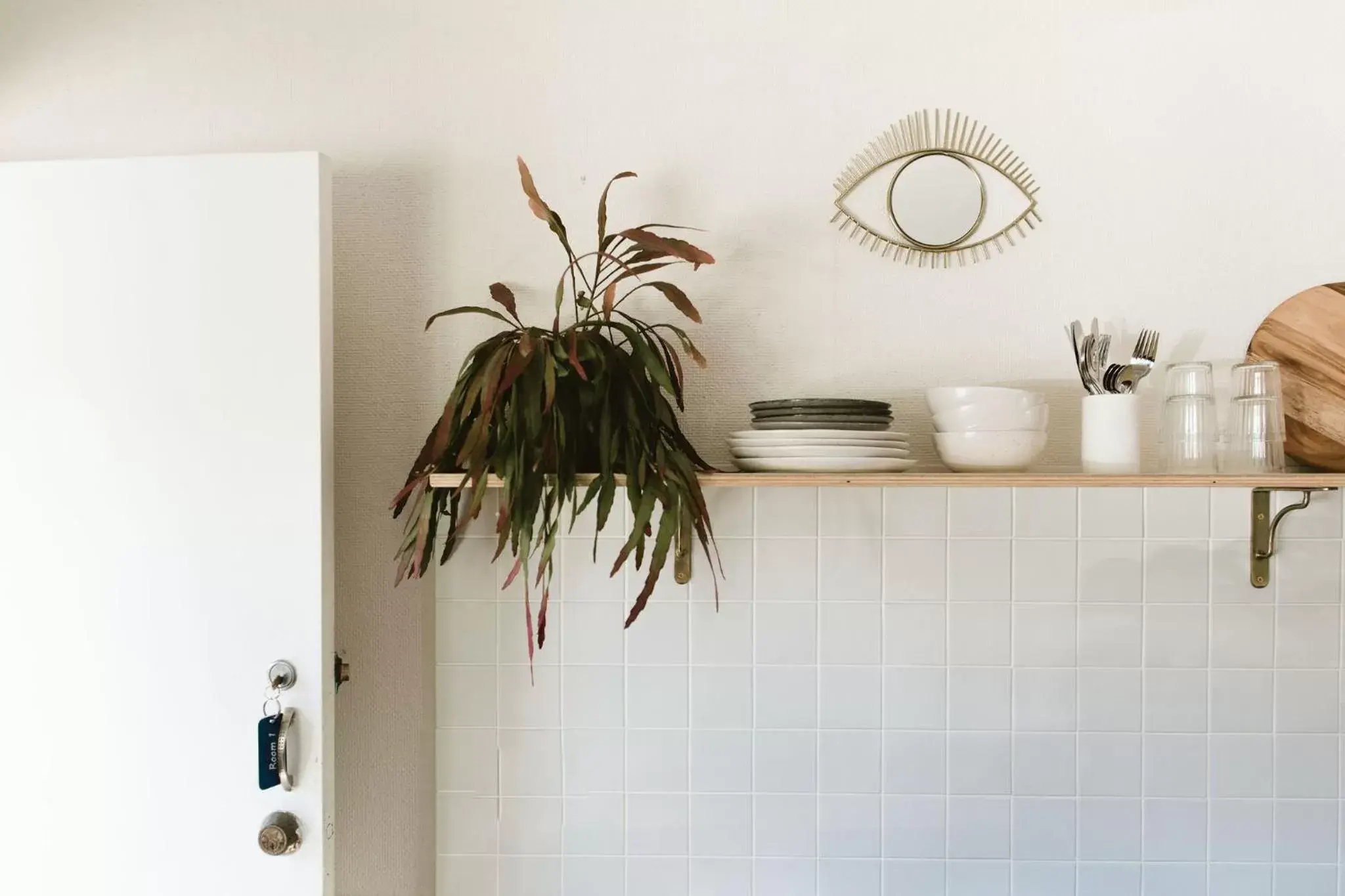 Kitchen or kitchenette, Bathroom in Chalet Motel Brunswick Heads