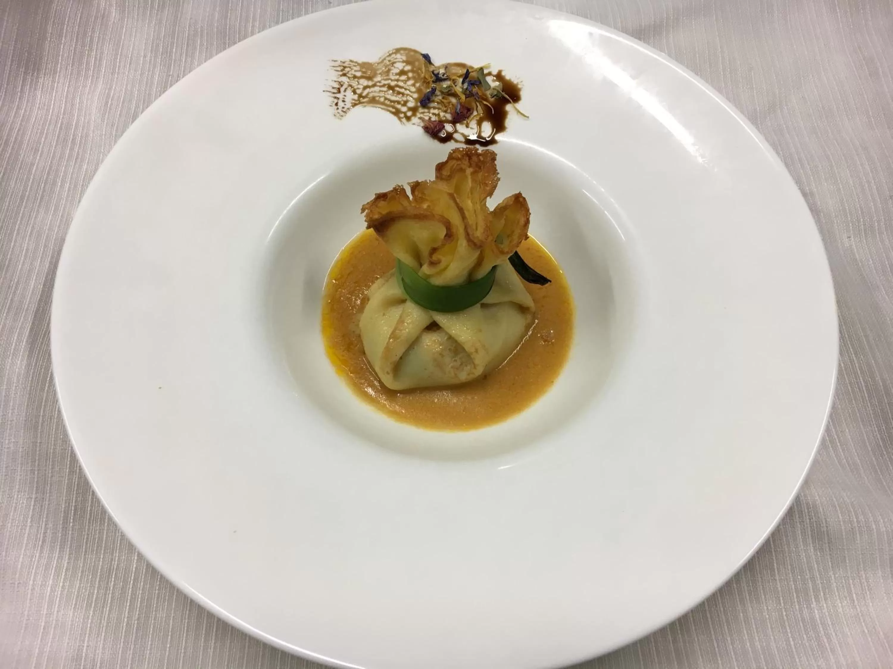 Restaurant/places to eat in Hotel Holiday