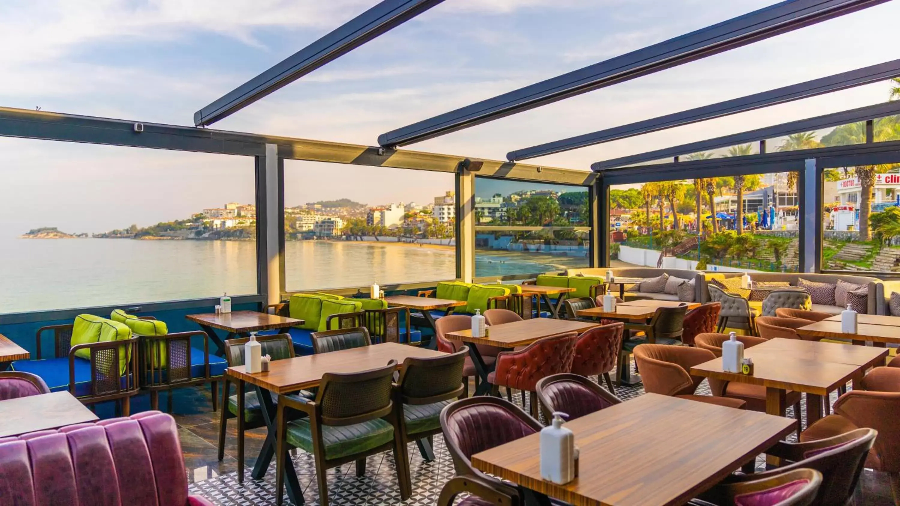 Restaurant/Places to Eat in Marti Beach Hotel Restaurant/Places to Eat in Marti Beach Hotel