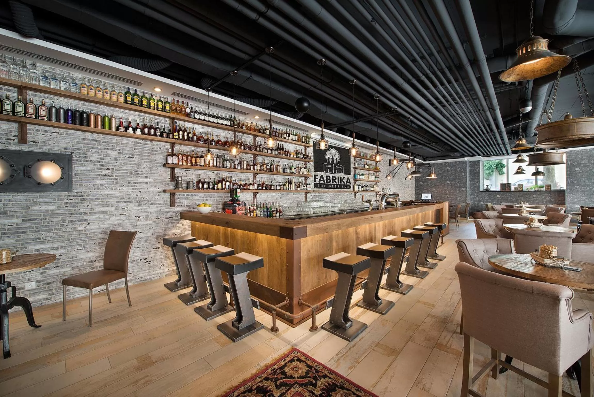 Restaurant/places to eat in LOFT Hotel Bratislava