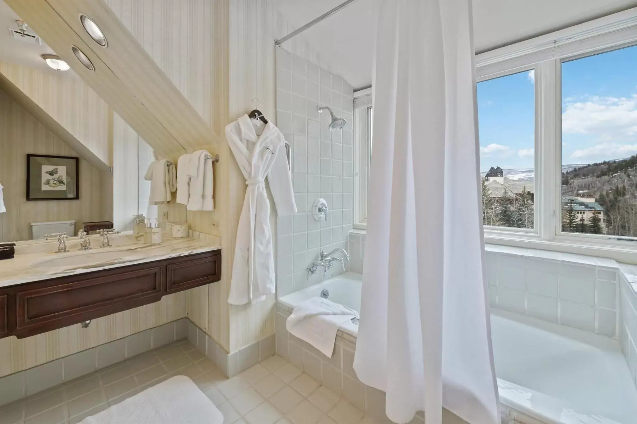 Bathroom in Poste Montane Lodge by East West