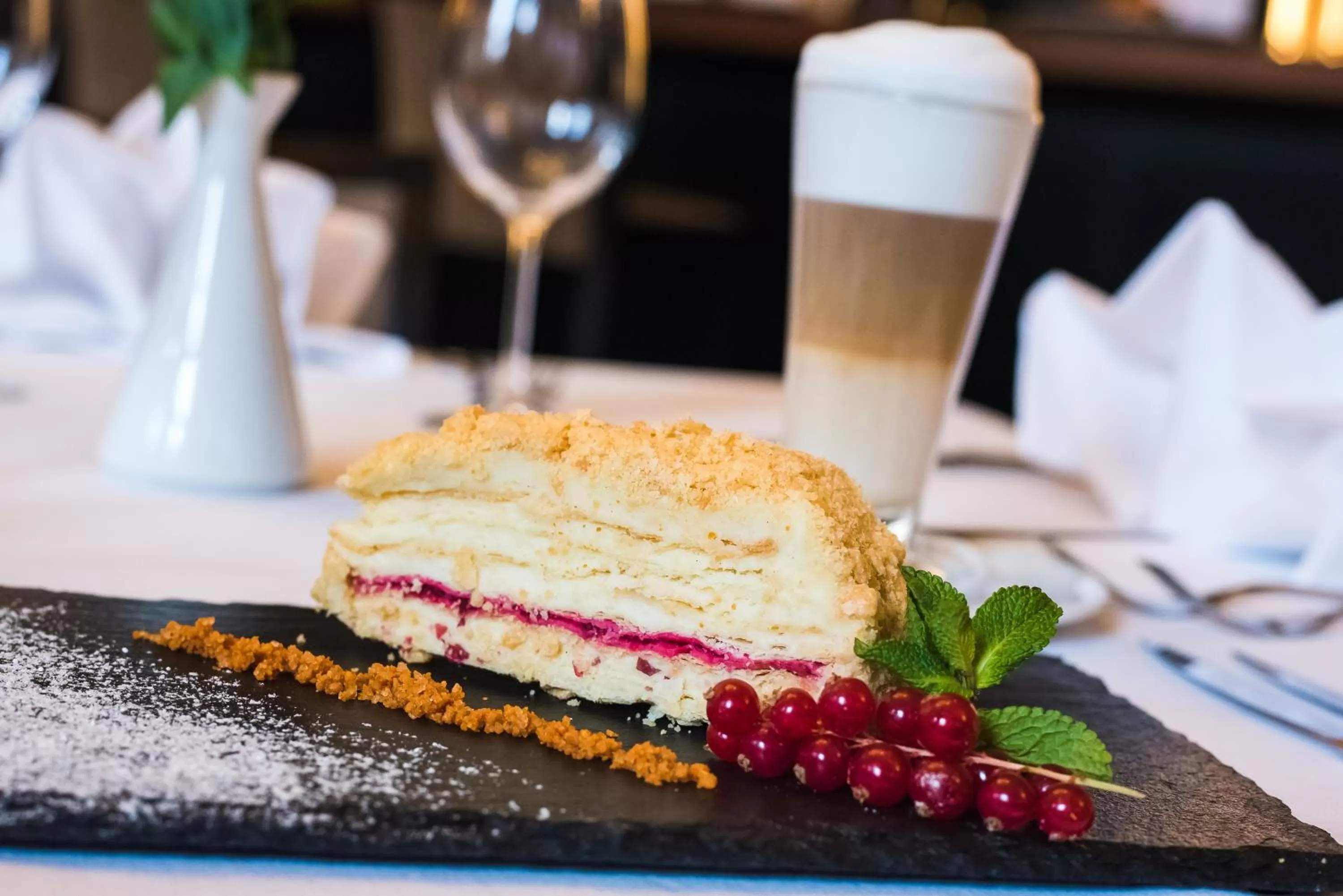 Restaurant/places to eat in VICTORIA Hotel Kaunas