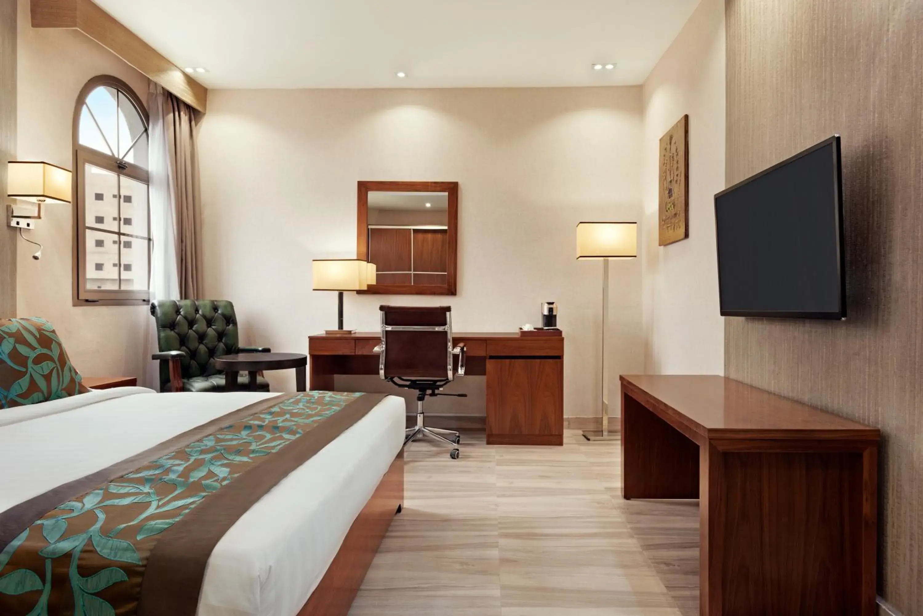 TV and multimedia, TV/Entertainment Center in Days Hotel & Suites by Wyndham Dakar