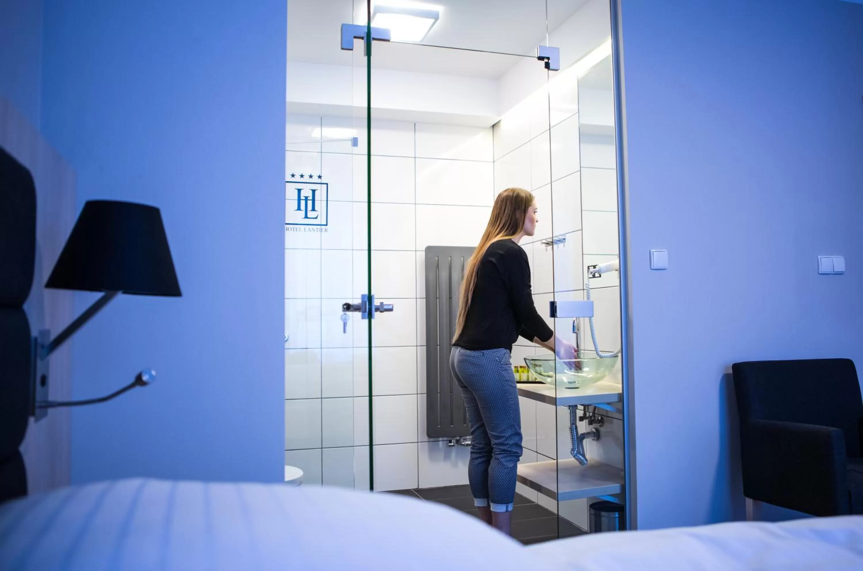 Bathroom in Hotel Lantier & Swimming Pool Zone