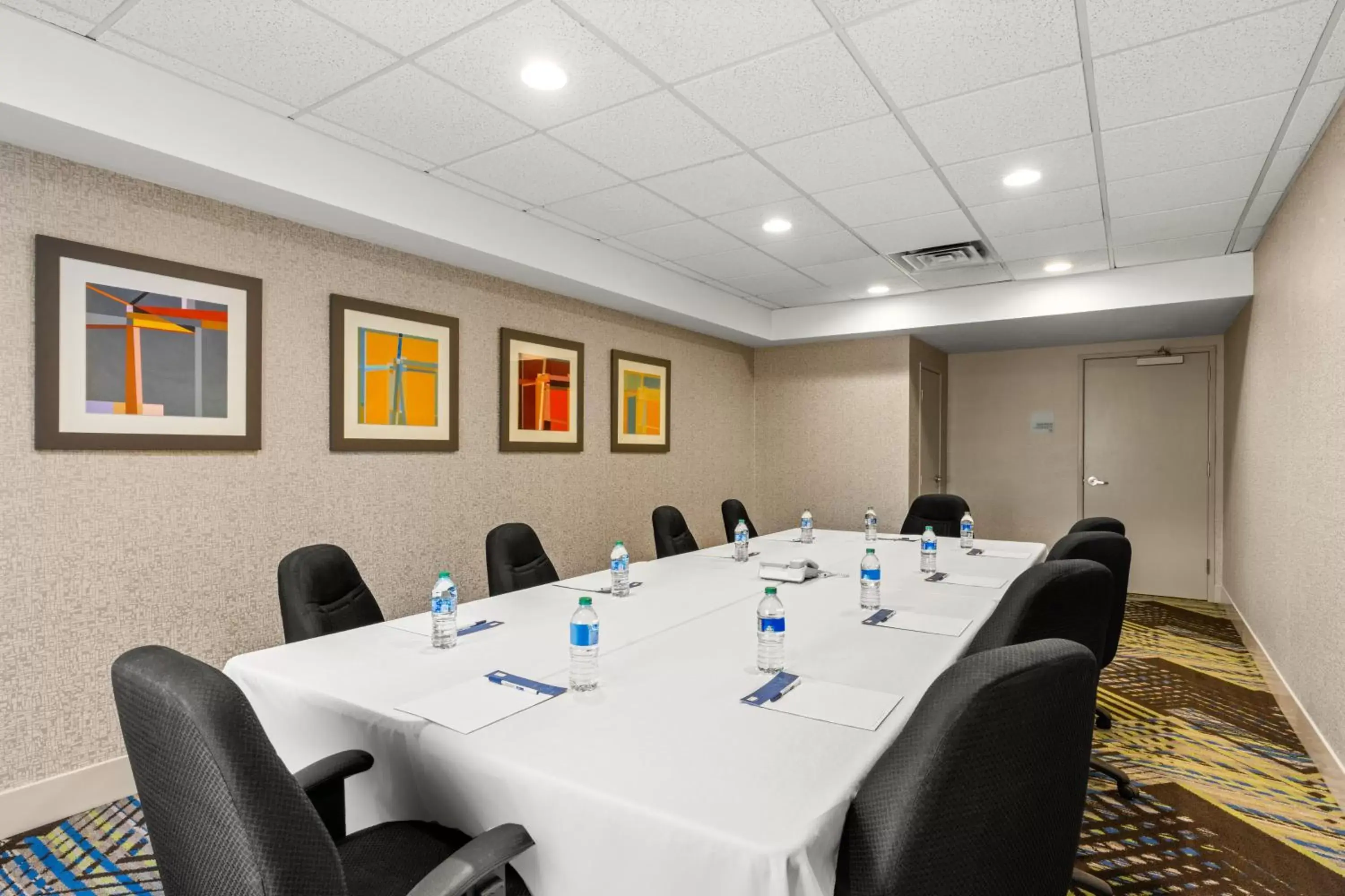 Meeting/conference room in Holiday Inn Express and Suites Sumner, an IHG Hotel