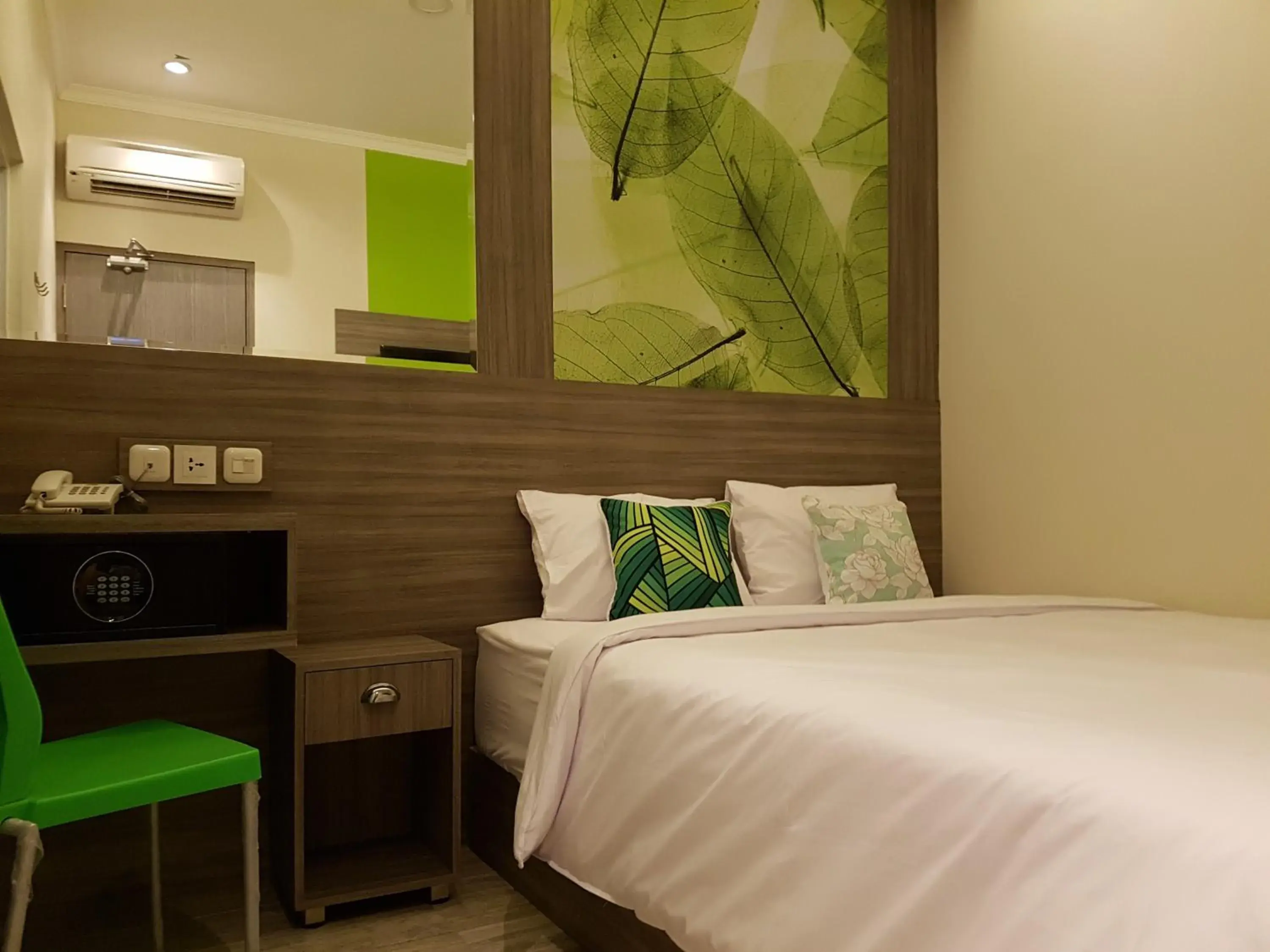 Bedroom, Bed in Bold Hotel Jakarta