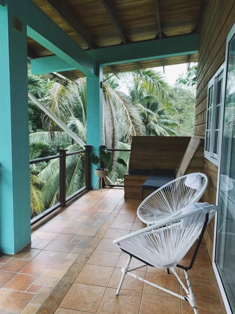 Patio in Bird Island Bungalows