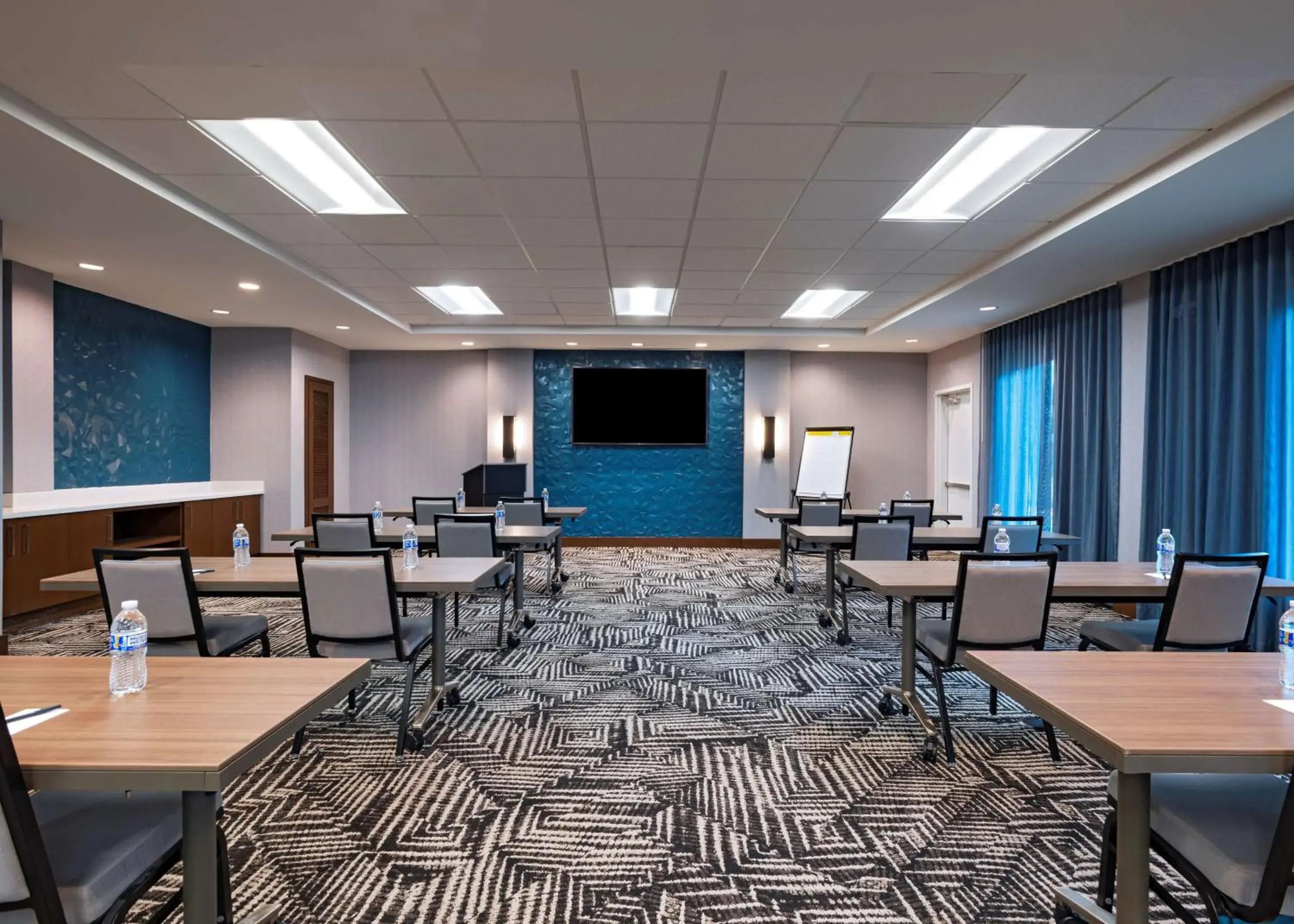 Meeting/conference room in Hyatt Place Austin Lake Travis/Four Points