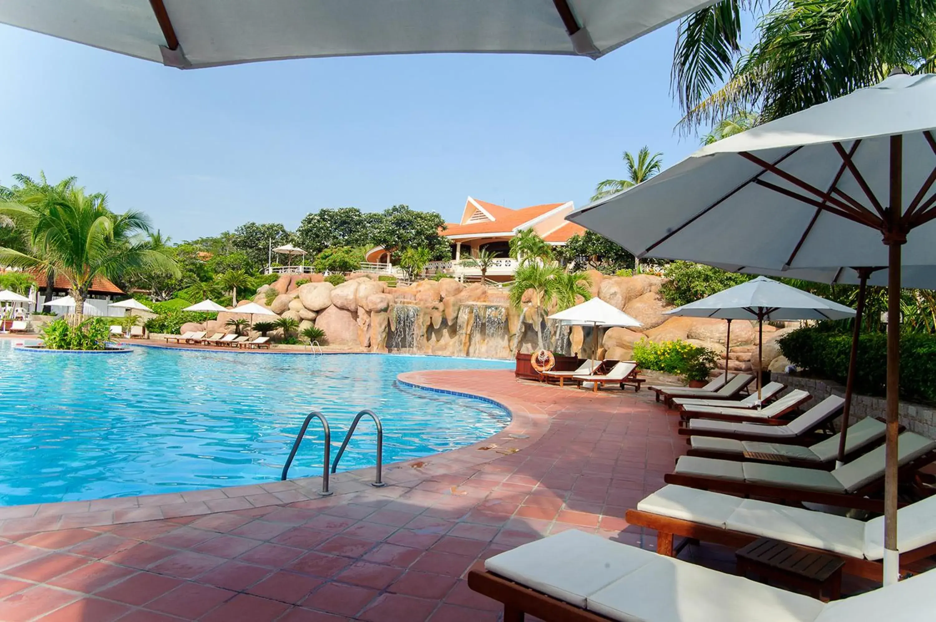 Swimming Pool in Phu Hai Beach Resort & Spa