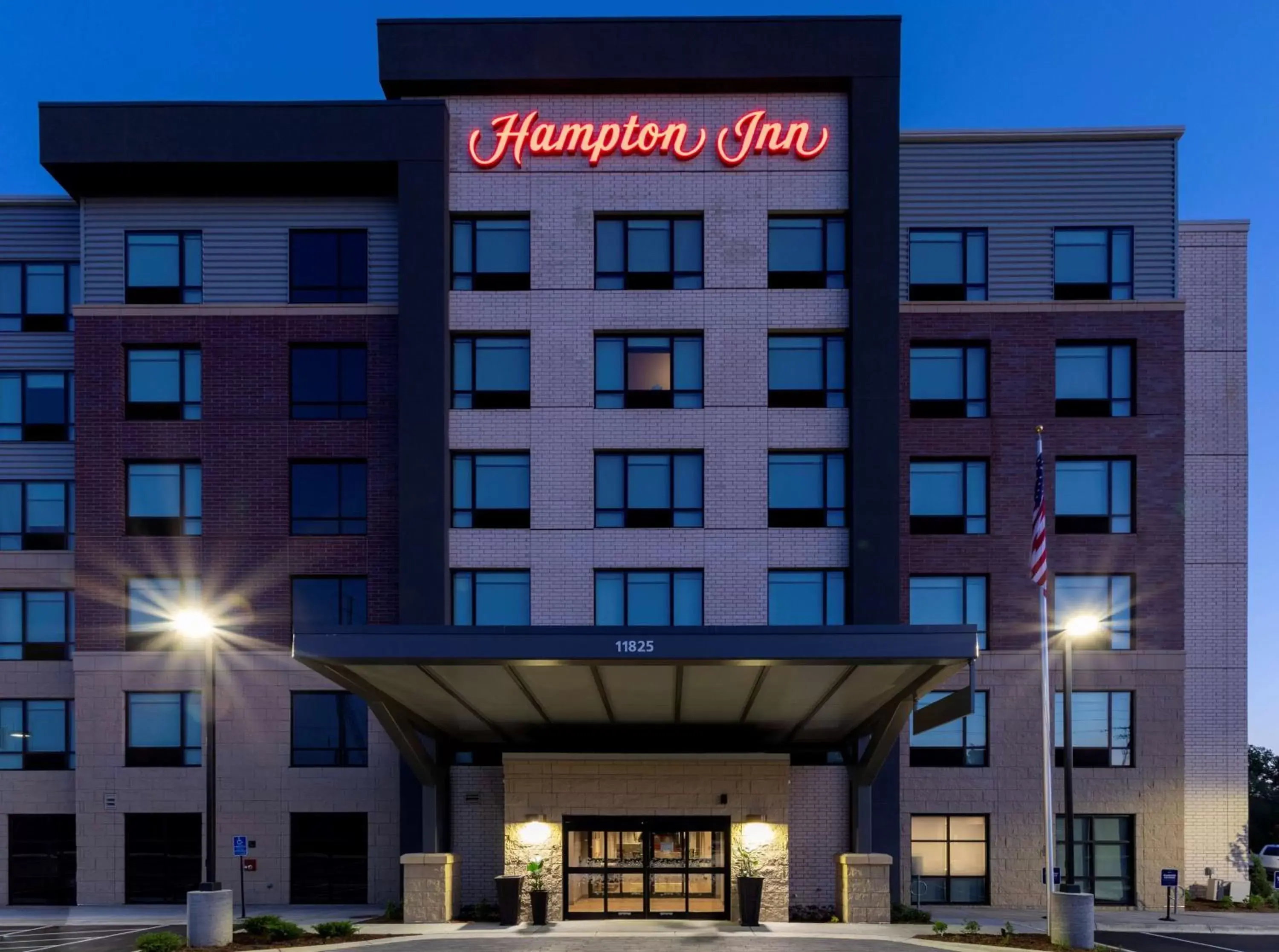 Property building in Hampton Inn Eden Prairie Minneapolis Property building in Hampton Inn Eden Prairie Minneapolis
